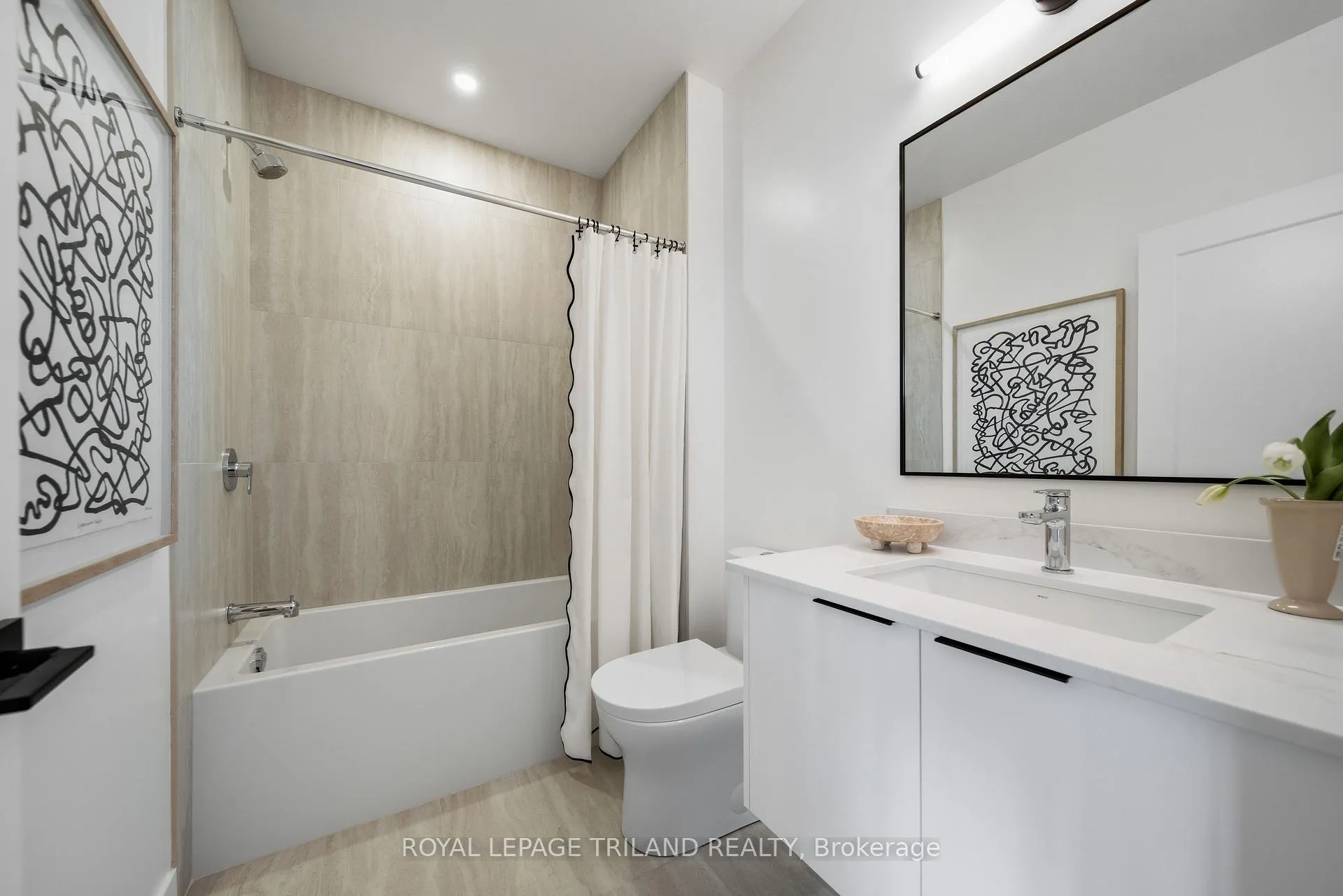 Photo 25 of Unit 209, 685 Richmond Street, London, East F — HOMEH