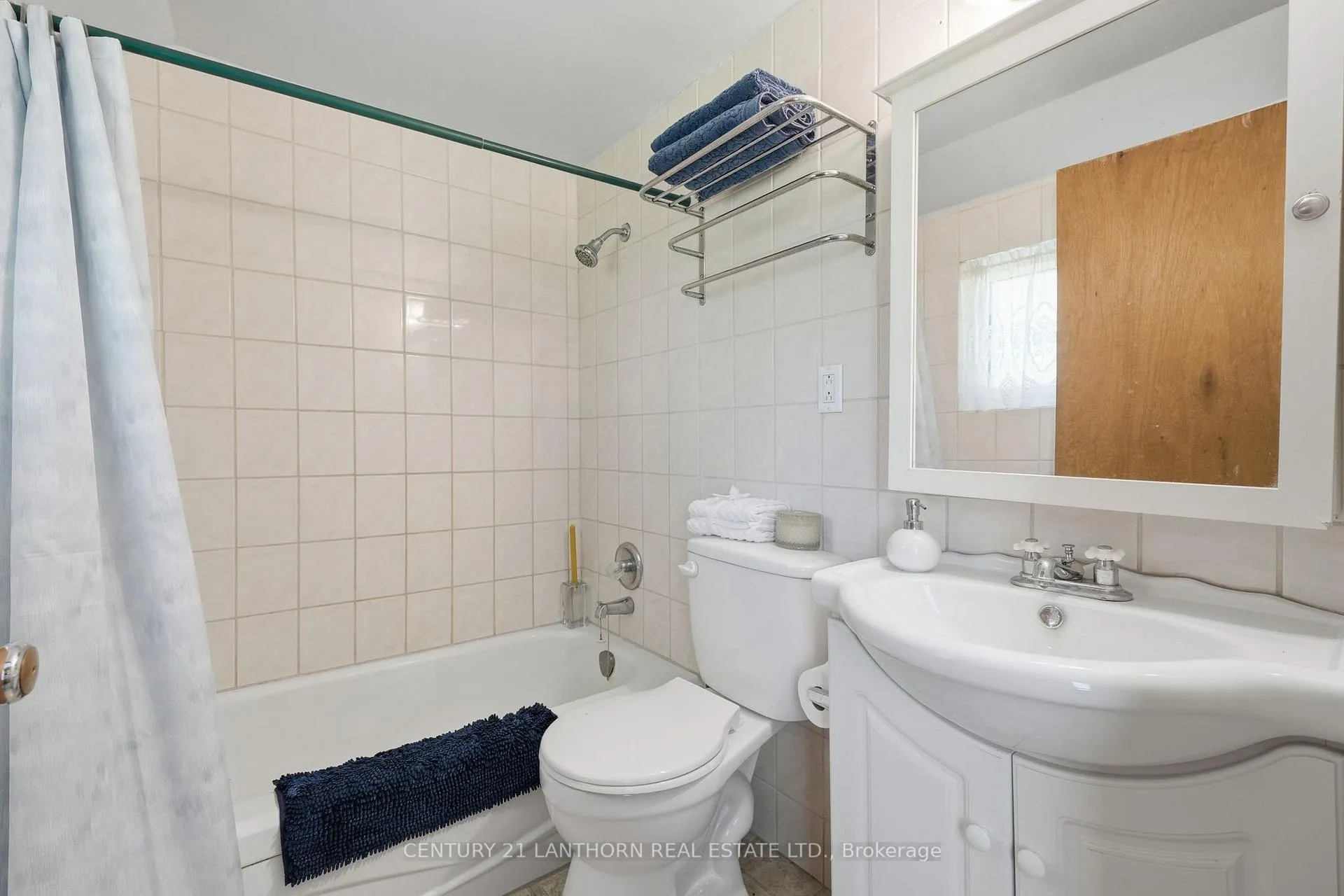 Photo 11 of 1051 Lakeside Drive, Prince Edward County, Ameliasburg Ward — HOMEH