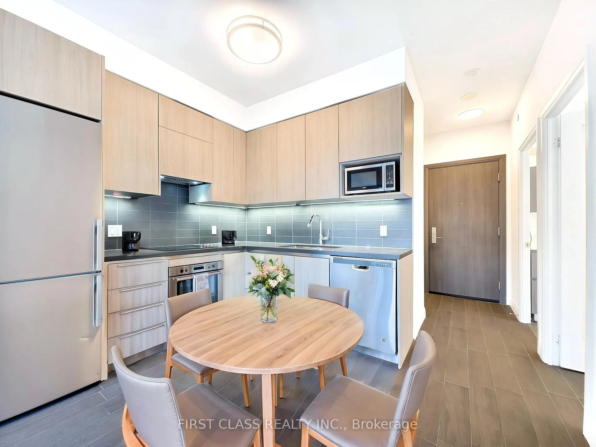Photo 3 of Unit 731, 15 Water Walk Drive, Markham, Unionville — HOMEH