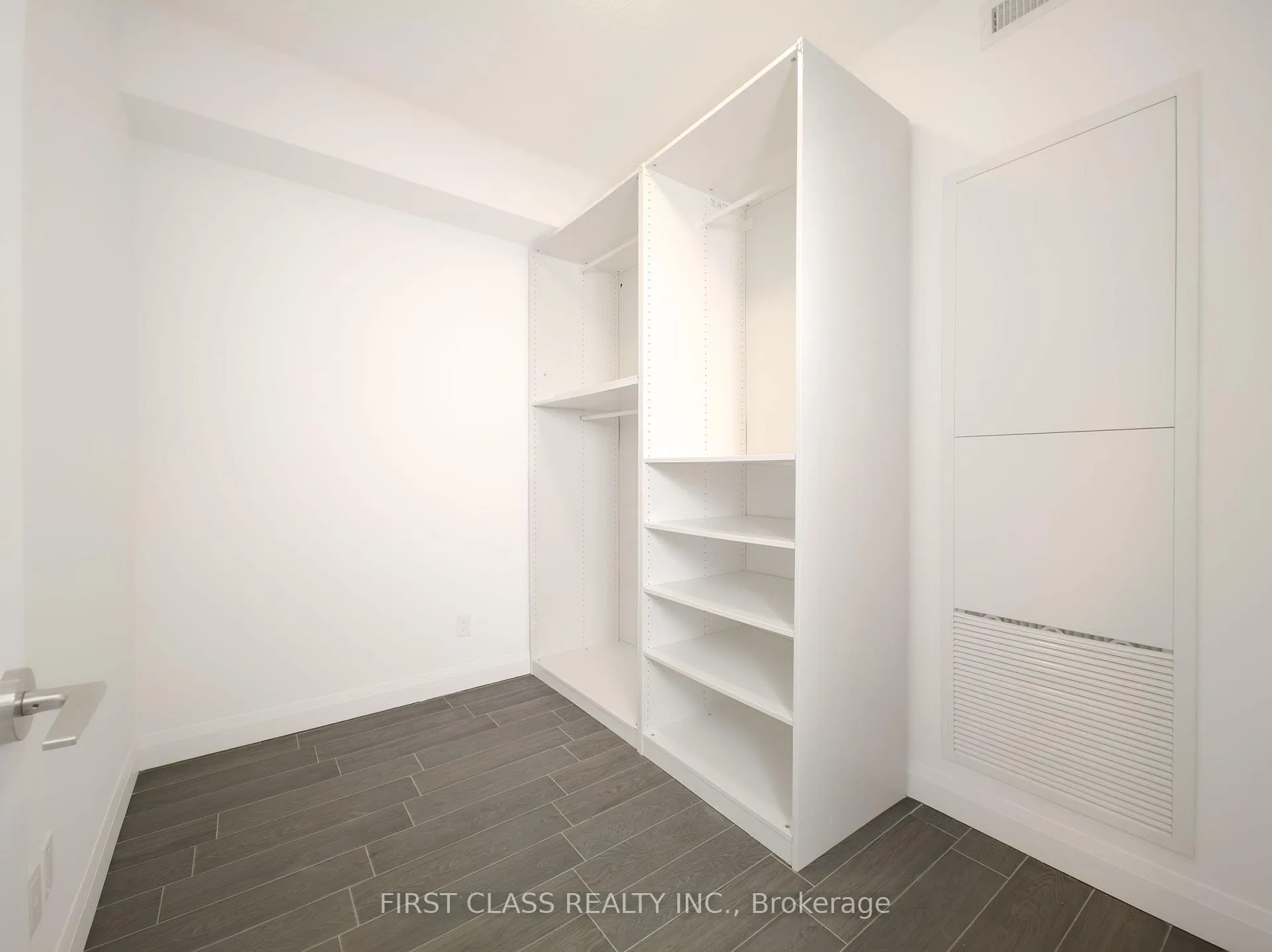 Photo 9 of Unit 731, 15 Water Walk Drive, Markham, Unionville — HOMEH