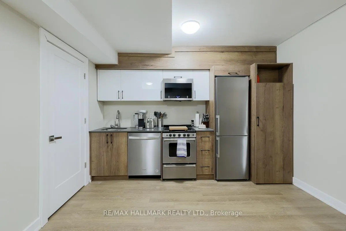 Photo 3 of Unit 303, 628 Danforth Avenue, Toronto, Playter Estates-Danforth — HOMEH