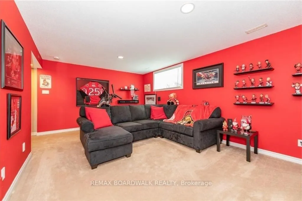Photo 23 of 302 Grey Seal Circle, Ottawa, Riverside South/Gloucester Glen — HOMEH