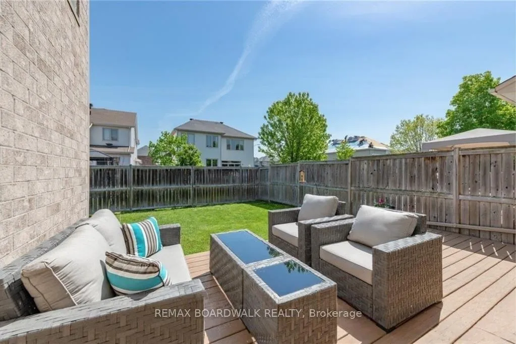 Photo 24 of 302 Grey Seal Circle, Ottawa, Riverside South/Gloucester Glen — HOMEH