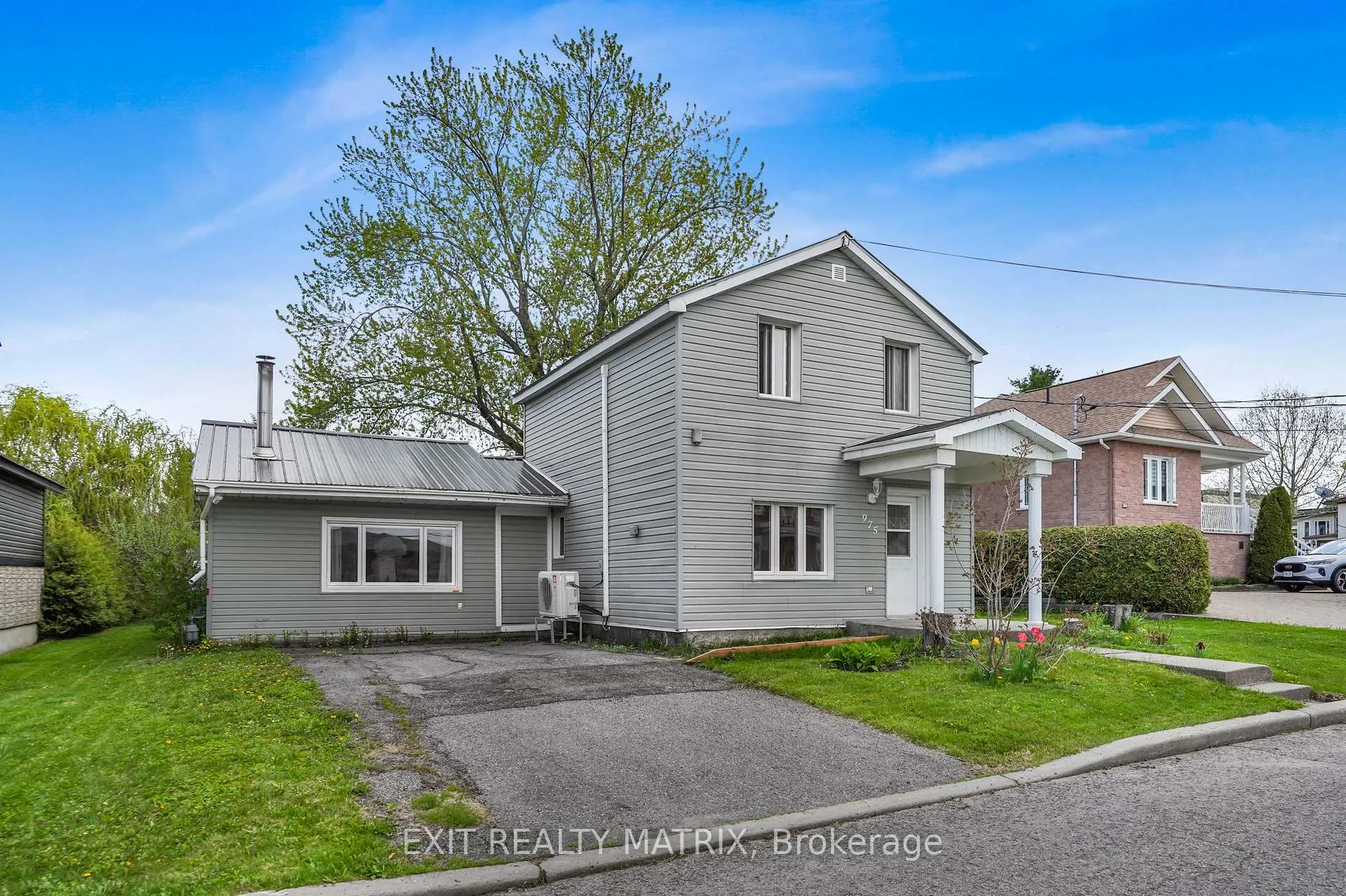 Photo 1 of 975 Queen Street, Champlain, L'Orignal — HOMEH