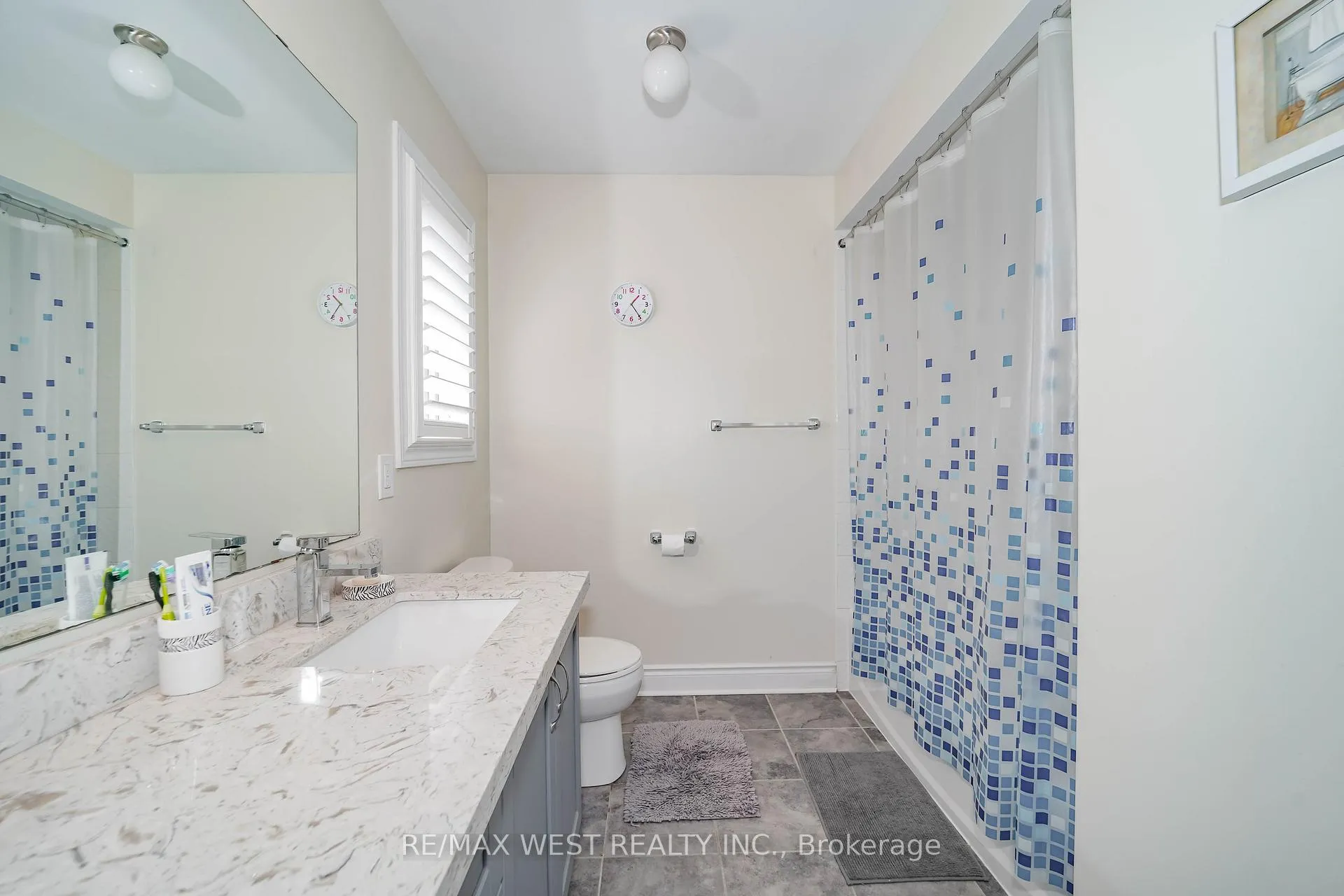 Photo 12 of 63 Sharplin Drive, Ajax, South East — HOMEH