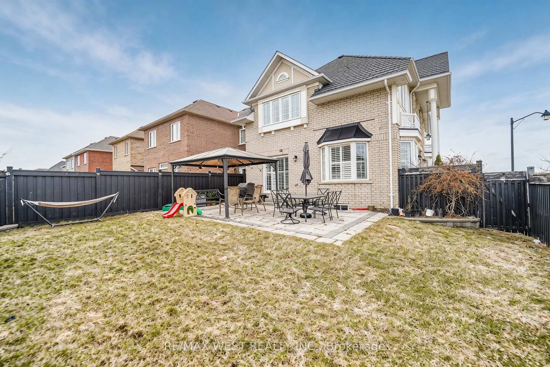 Photo 15 of 63 Sharplin Drive, Ajax, South East — HOMEH
