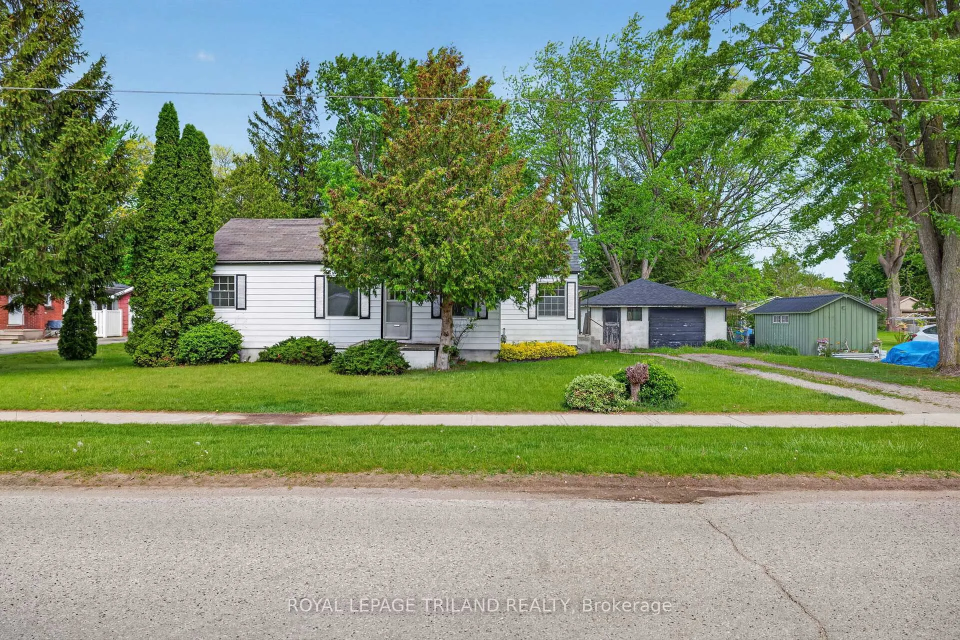 Photo 1 of 147 Burns Street, Strathroy-Caradoc, SW — HOMEH