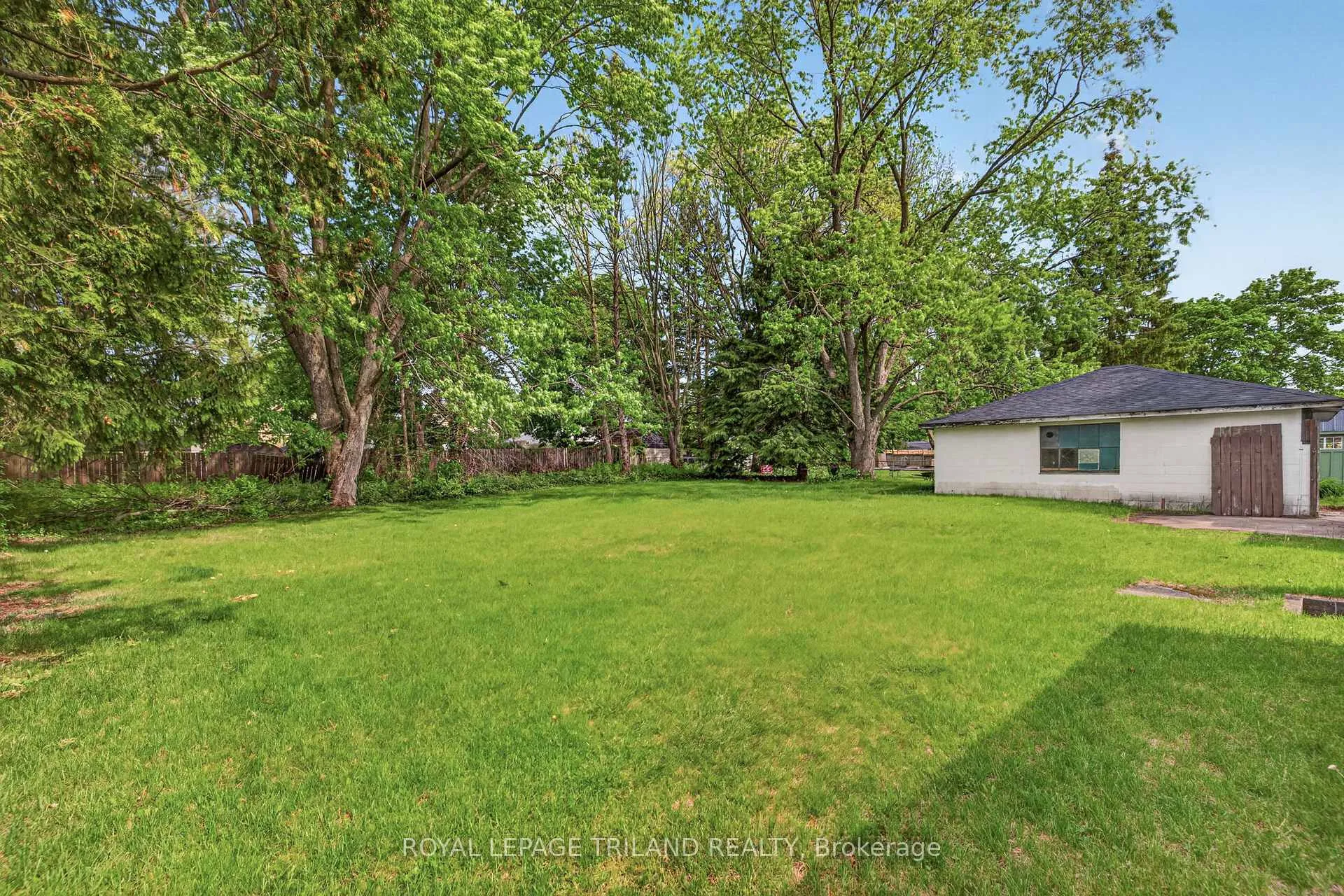 Photo 21 of 147 Burns Street, Strathroy-Caradoc, SW — HOMEH