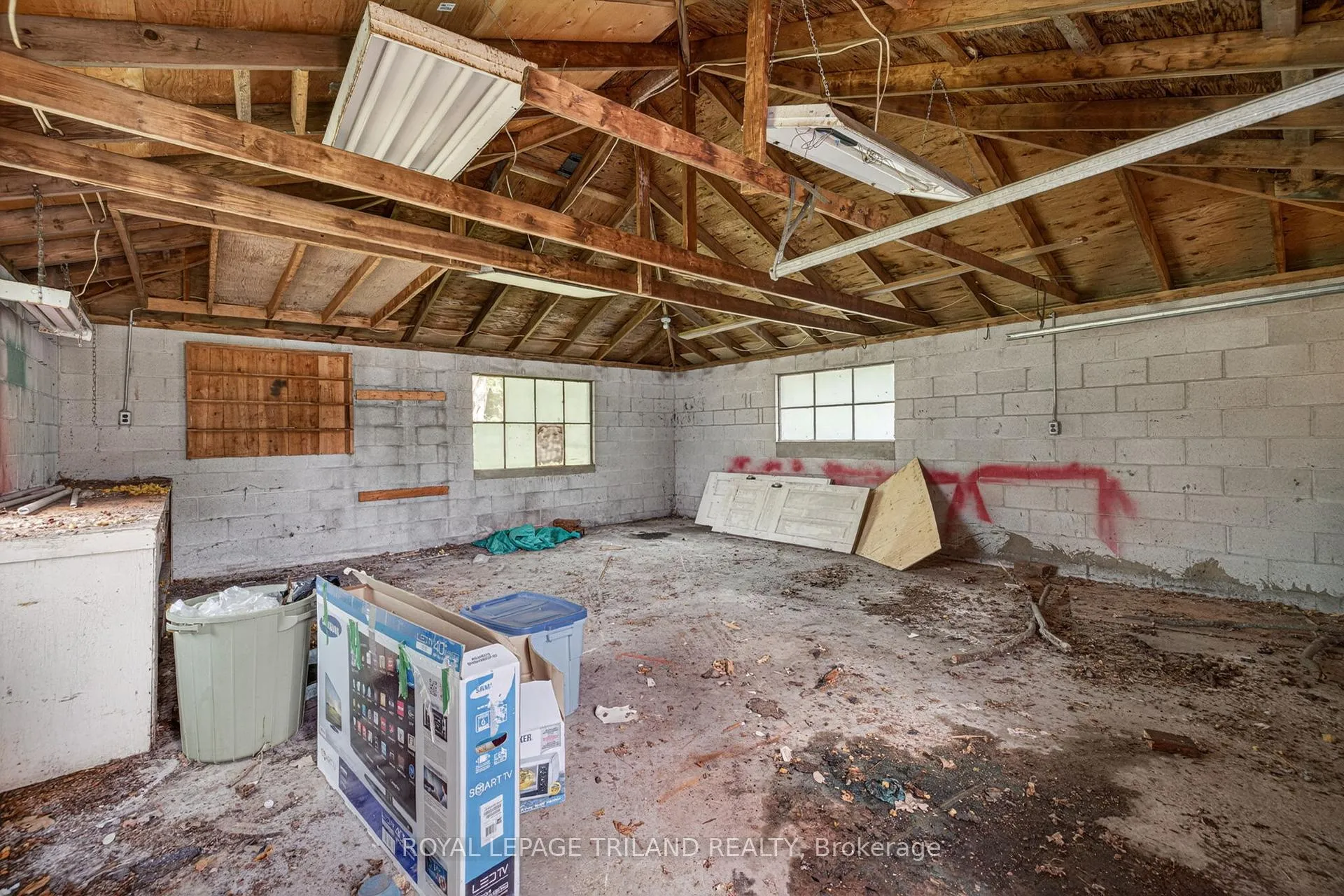Photo 22 of 147 Burns Street, Strathroy-Caradoc, SW — HOMEH