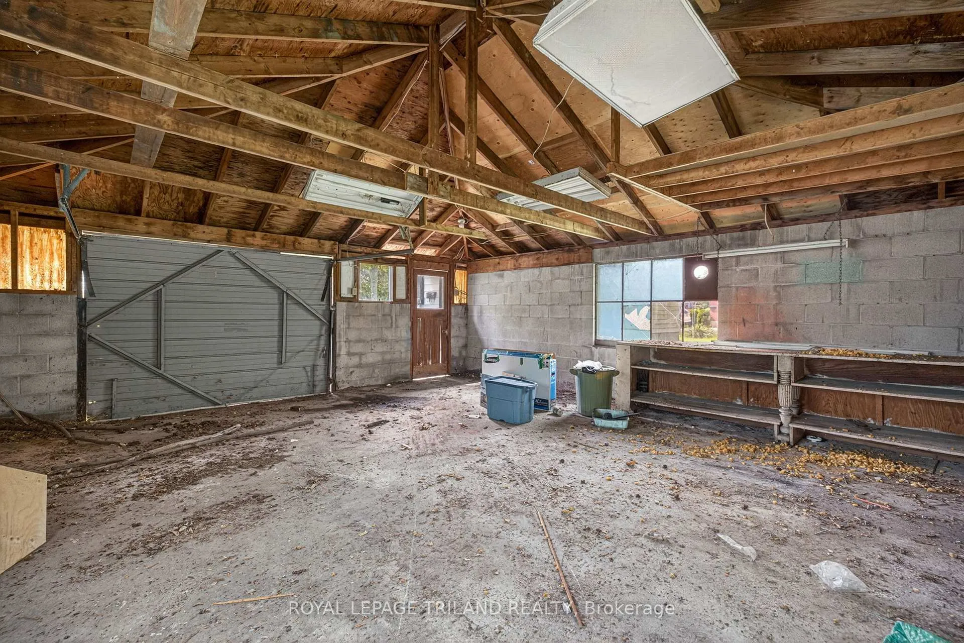 Photo 23 of 147 Burns Street, Strathroy-Caradoc, SW — HOMEH