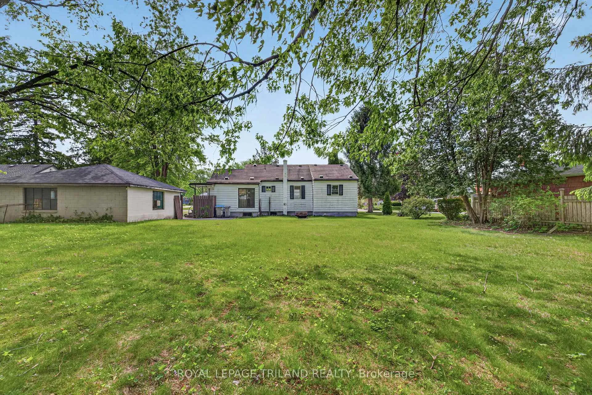 Photo 24 of 147 Burns Street, Strathroy-Caradoc, SW — HOMEH