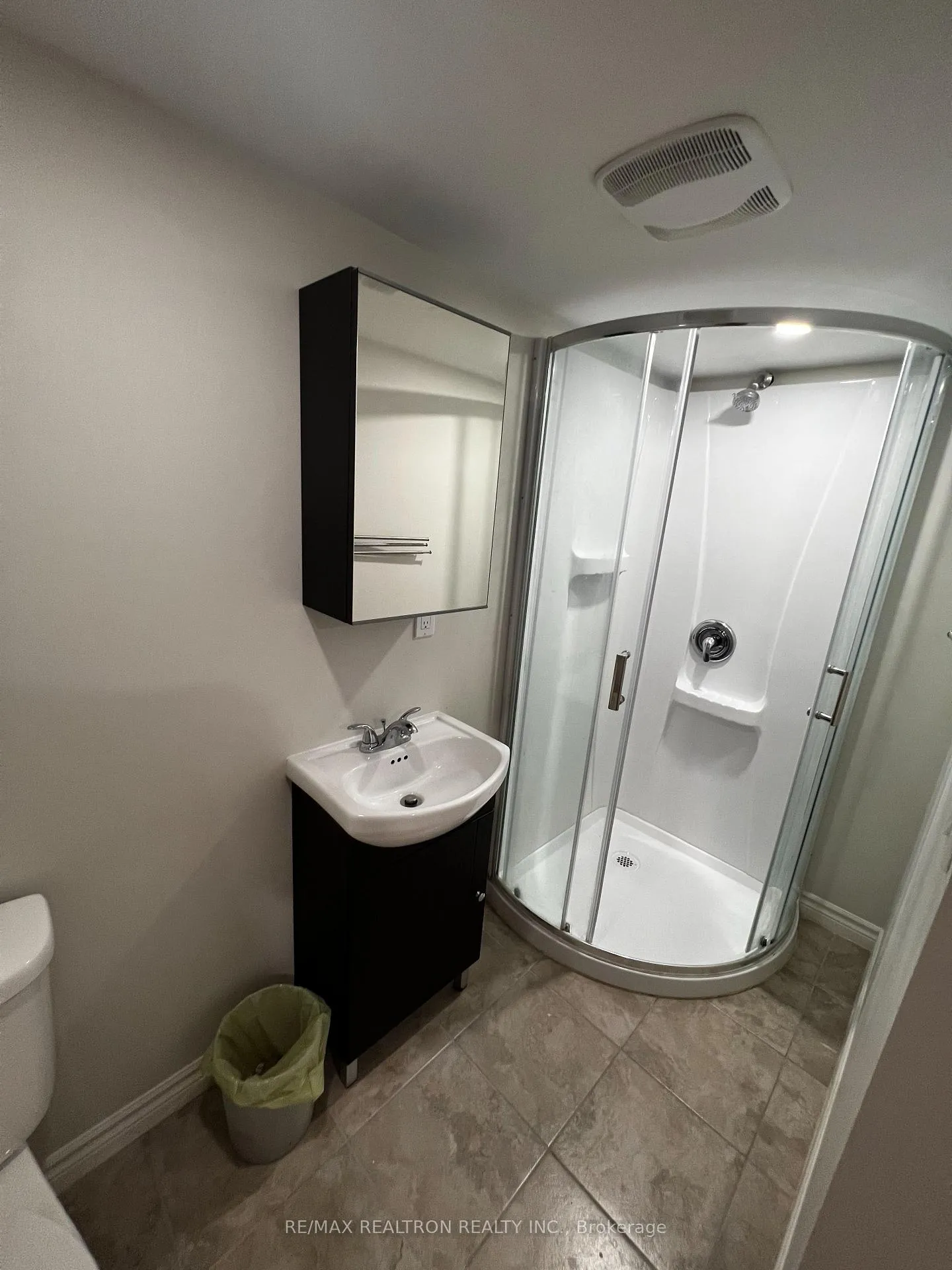 Photo 5 of Unit lower, 85 Watkins Glen Crescent, Aurora, Bayview Wellington — HOMEH