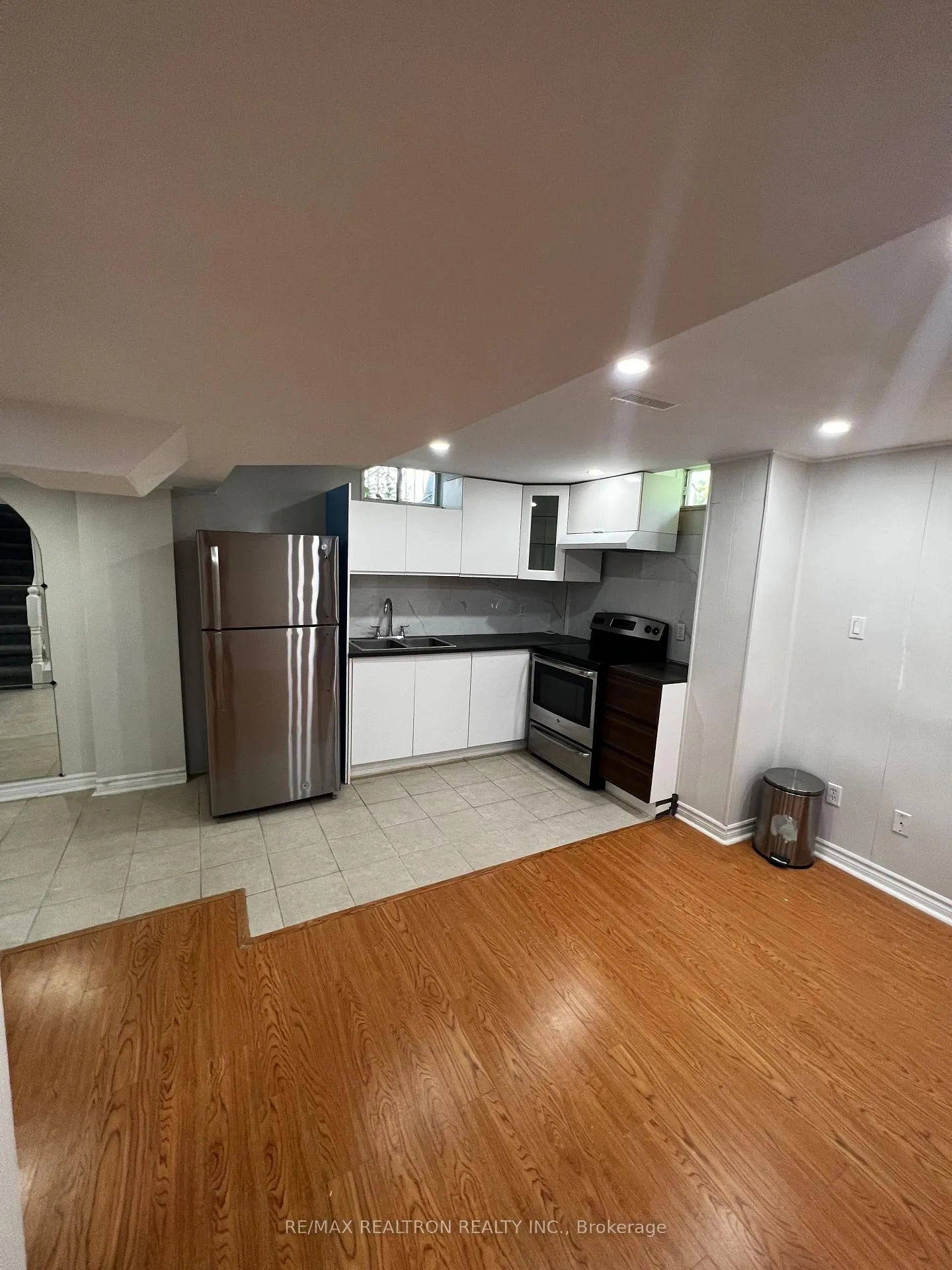 Photo 7 of Unit lower, 85 Watkins Glen Crescent, Aurora, Bayview Wellington — HOMEH
