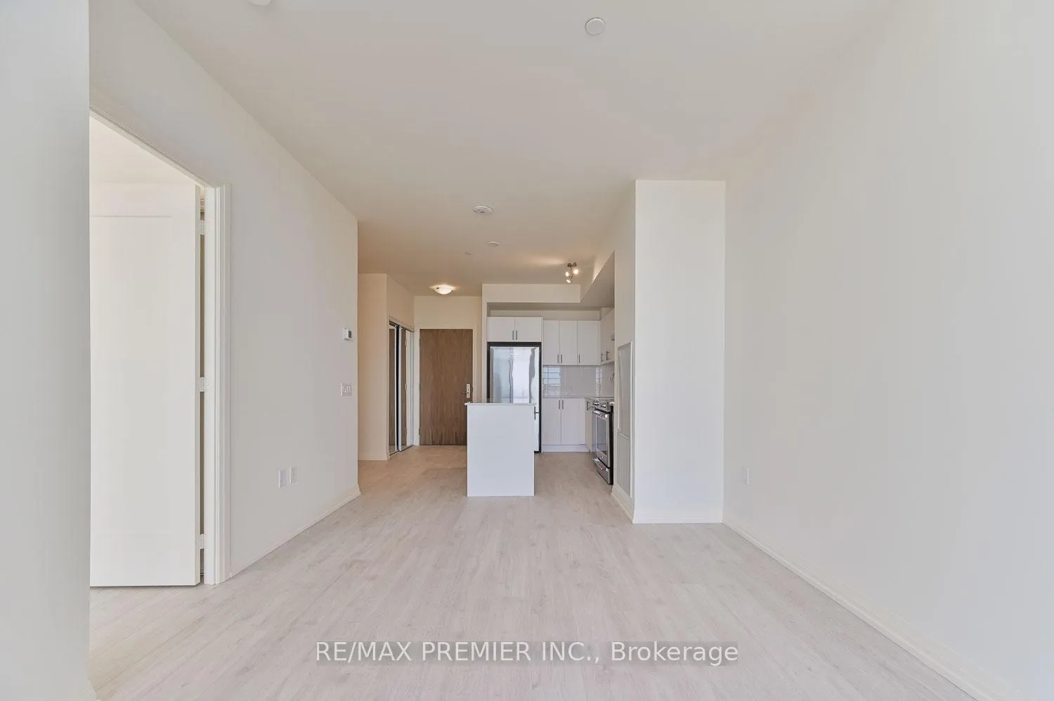 Photo 10 of Unit 609, 27 Korda Gate, Vaughan, Vellore Village — HOMEH