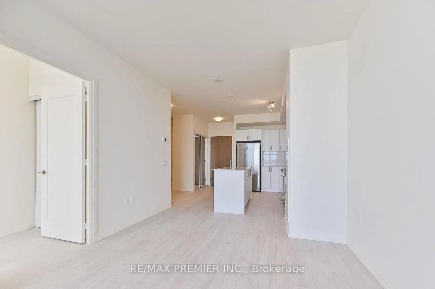 Photo 11 of Unit 609, 27 Korda Gate, Vaughan, Vellore Village — HOMEH