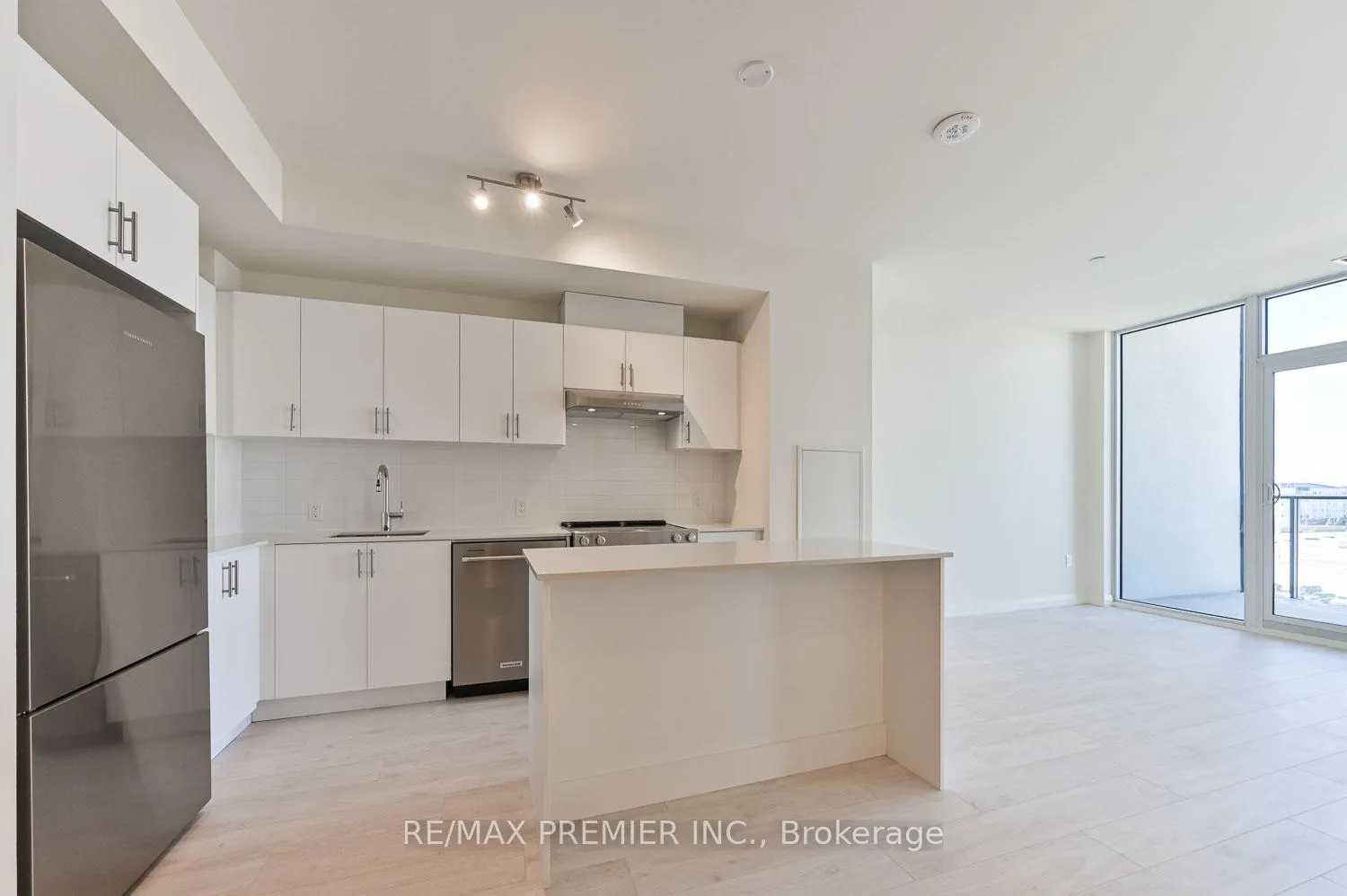 Photo 14 of Unit 609, 27 Korda Gate, Vaughan, Vellore Village — HOMEH