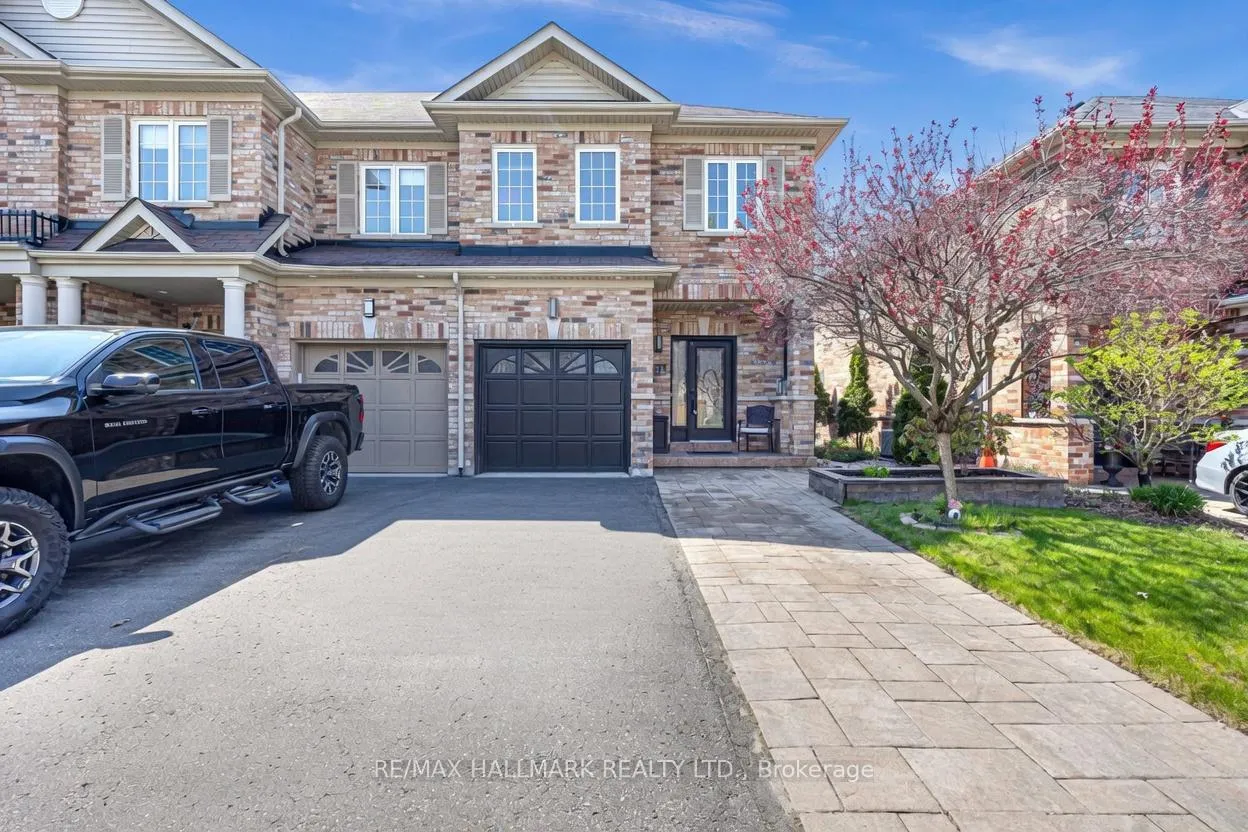 Front of 21 Summerside Avenue