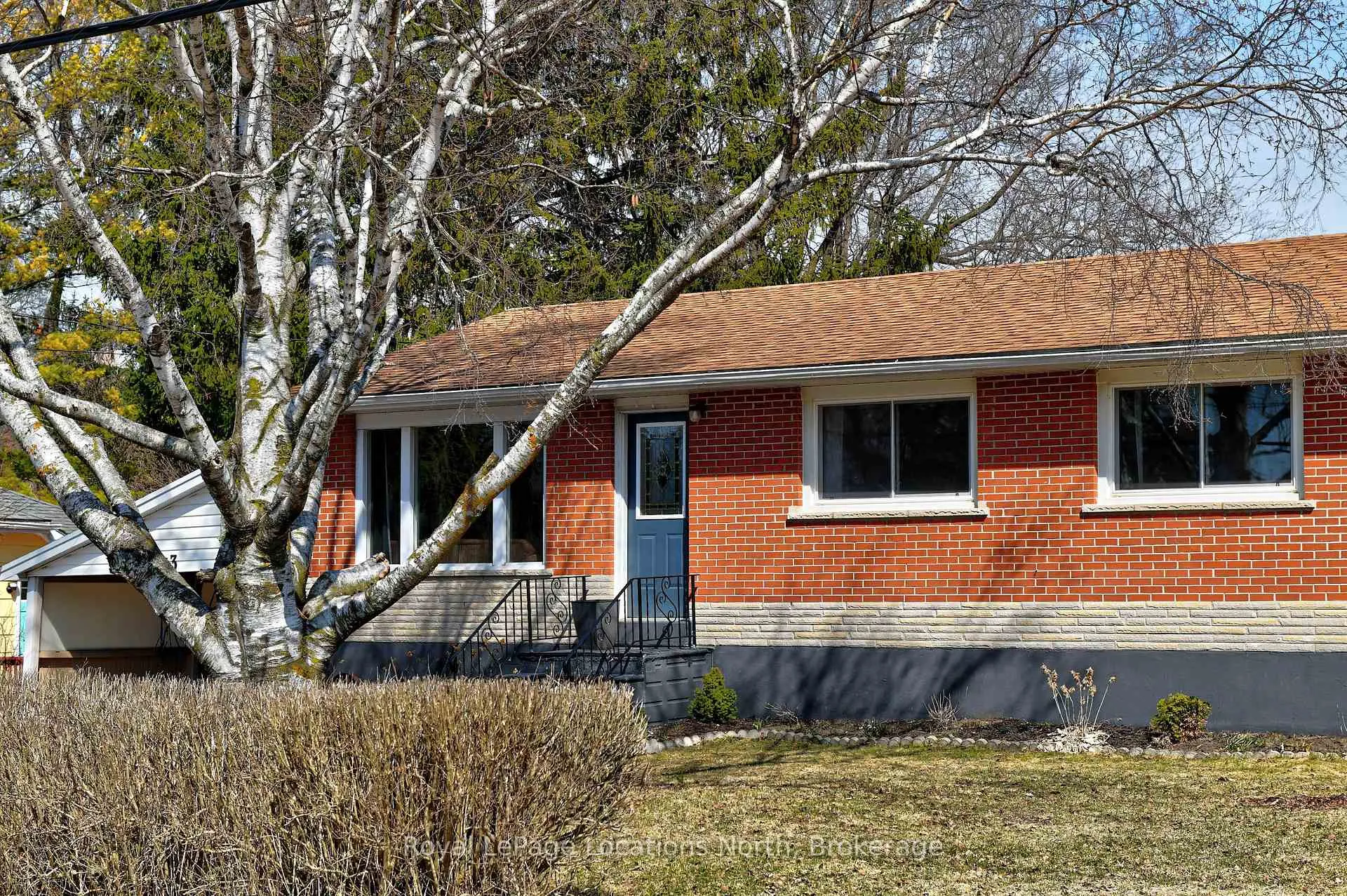 Photo 4 of 223 Graham Street, Meaford — HOMEH