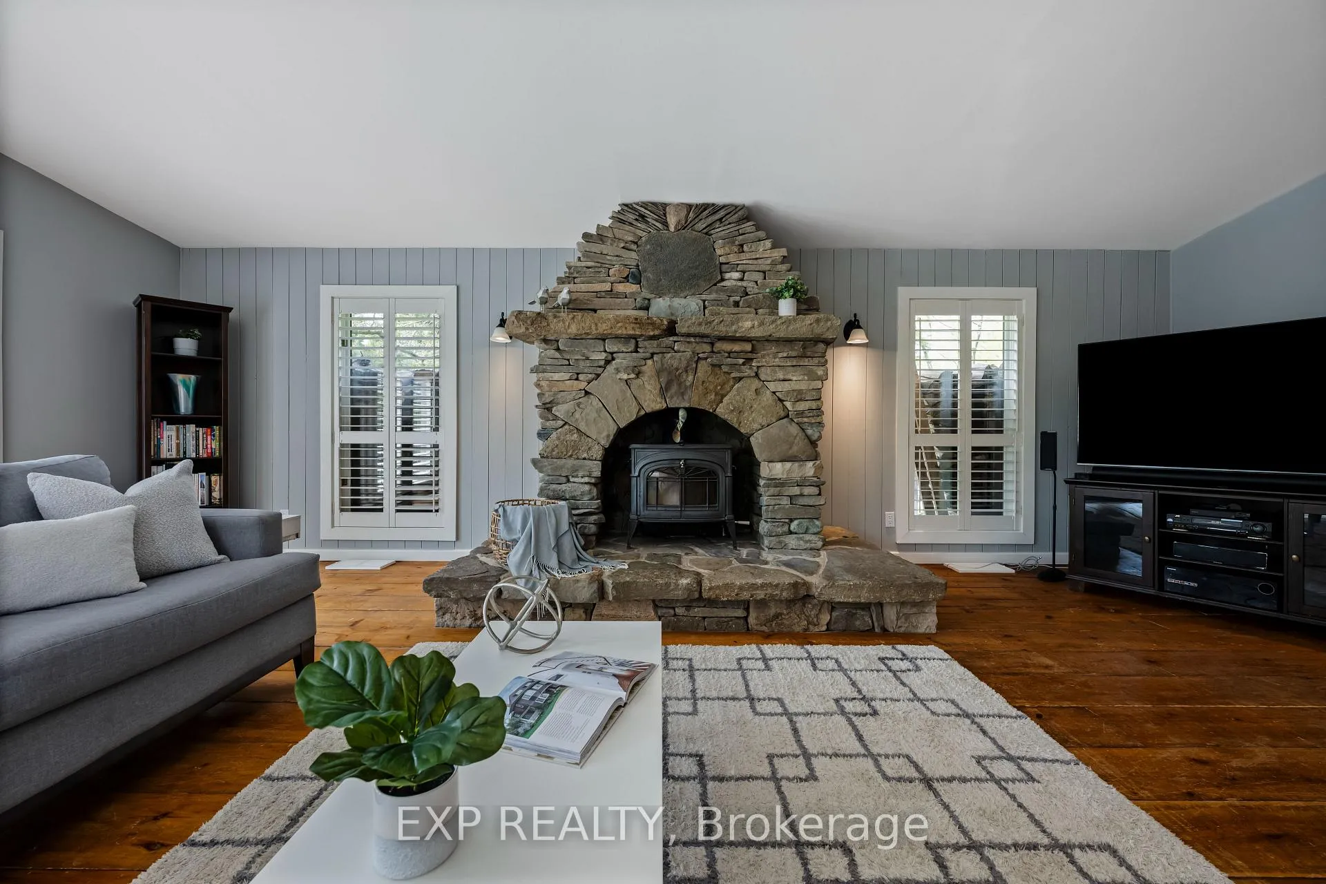 Photo 23 of 753174 2nd Line EHS, Mono, Rural Mono — HOMEH