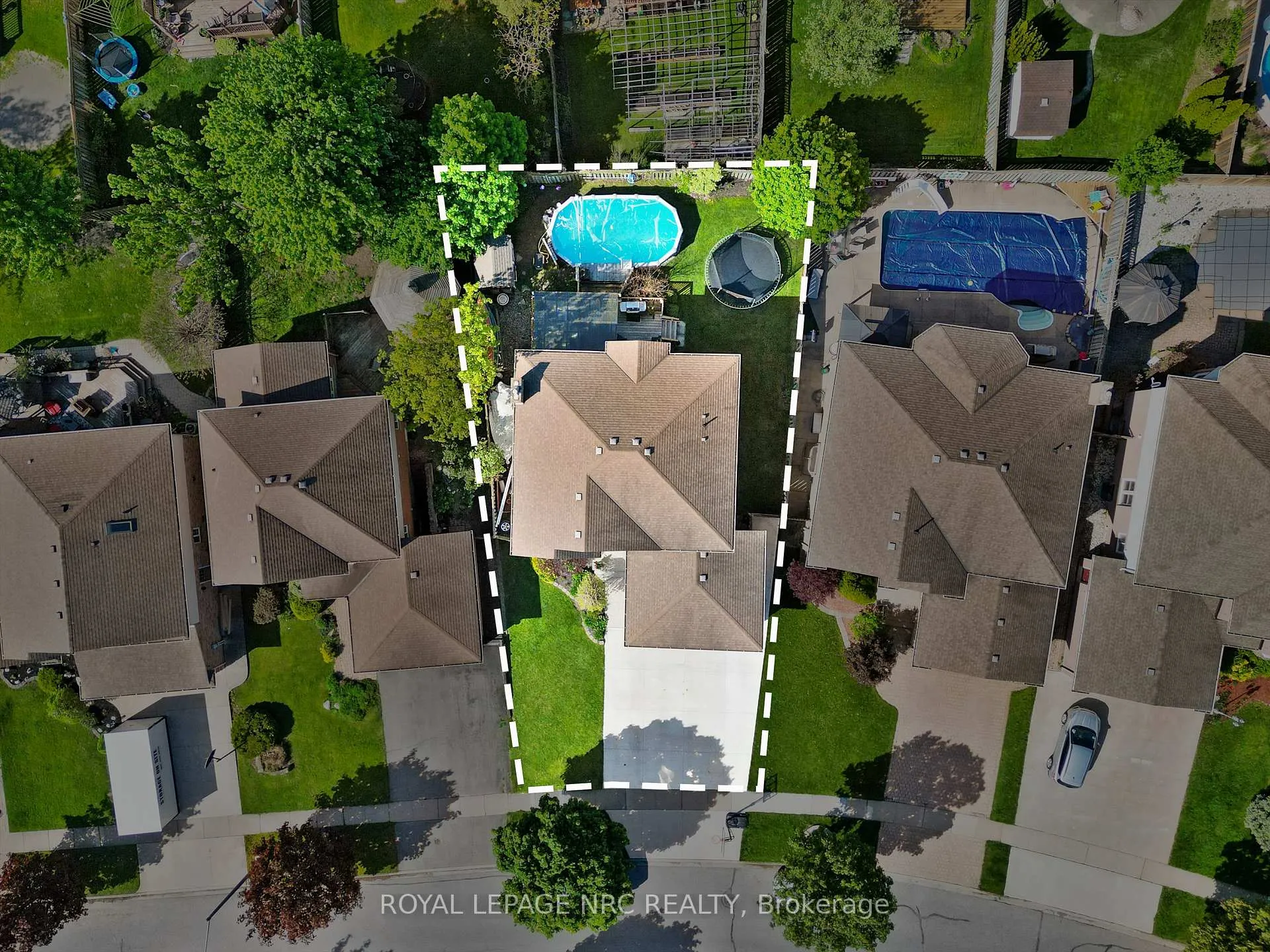 Photo 3 of 13 Crysler Crescent, Thorold, Confederation Heights — HOMEH