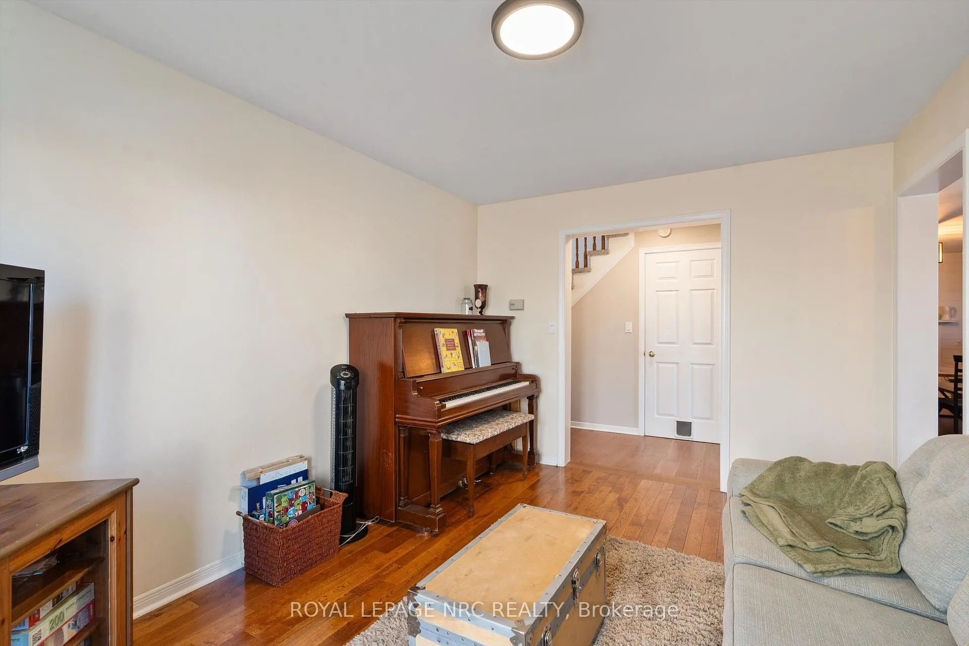Photo 13 of 13 Crysler Crescent, Thorold, Confederation Heights — HOMEH