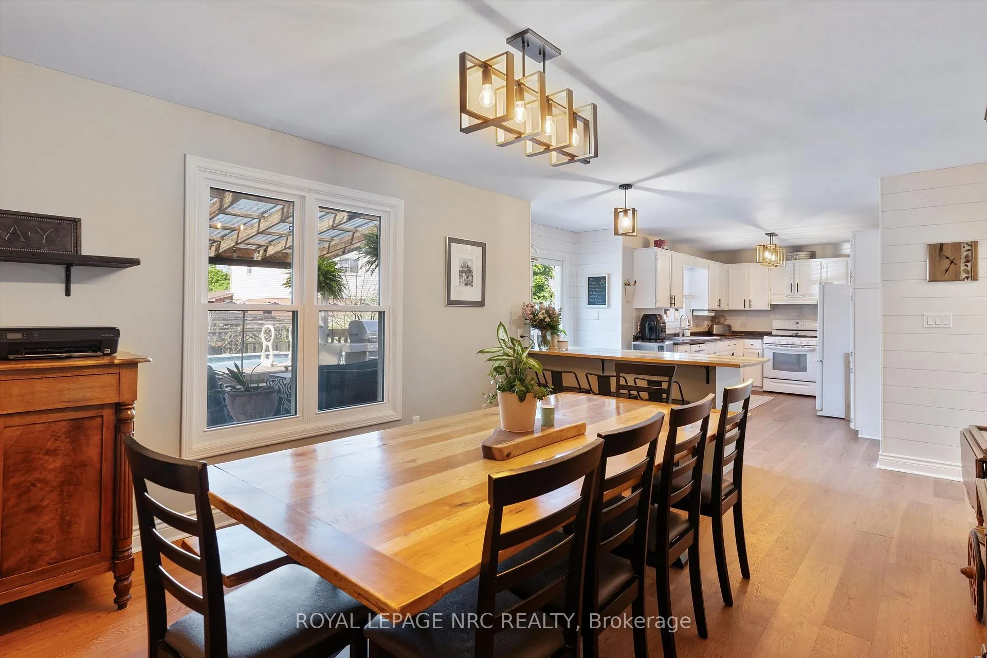 Photo 15 of 13 Crysler Crescent, Thorold, Confederation Heights — HOMEH