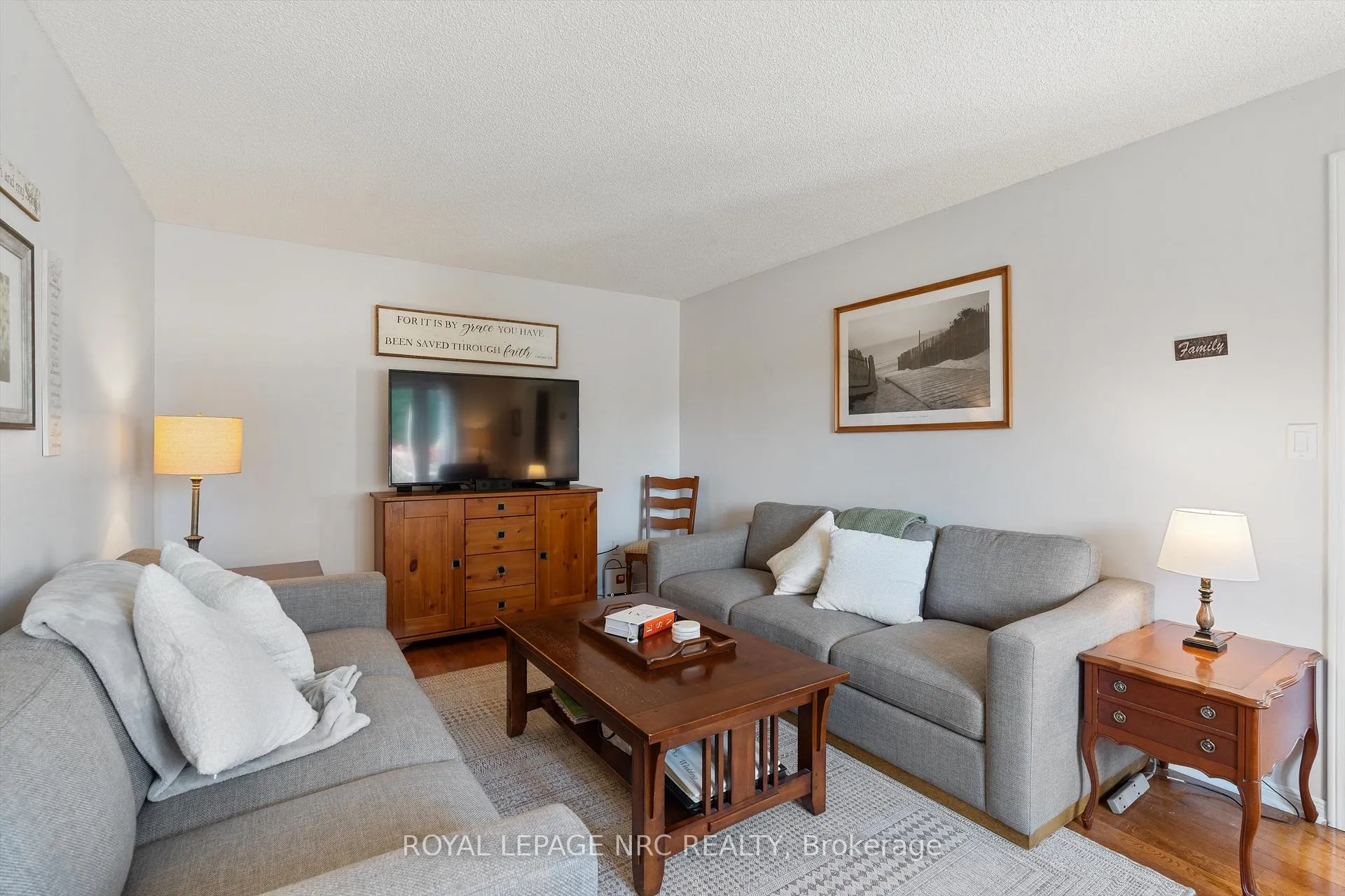 Photo 18 of 13 Crysler Crescent, Thorold, Confederation Heights — HOMEH
