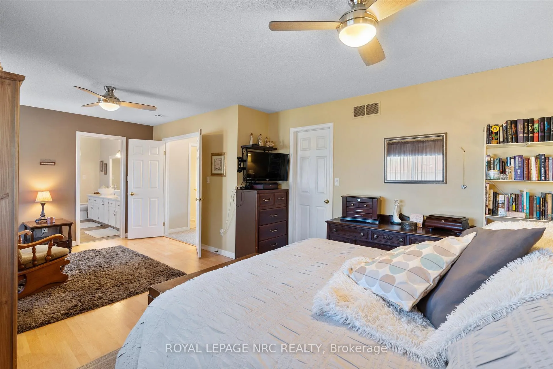 Photo 24 of 13 Crysler Crescent, Thorold, Confederation Heights — HOMEH