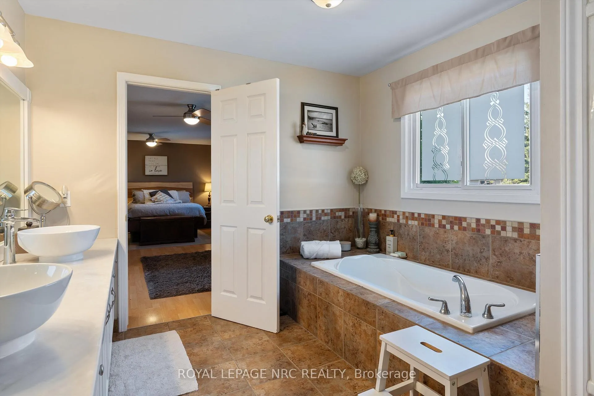Photo 27 of 13 Crysler Crescent, Thorold, Confederation Heights — HOMEH