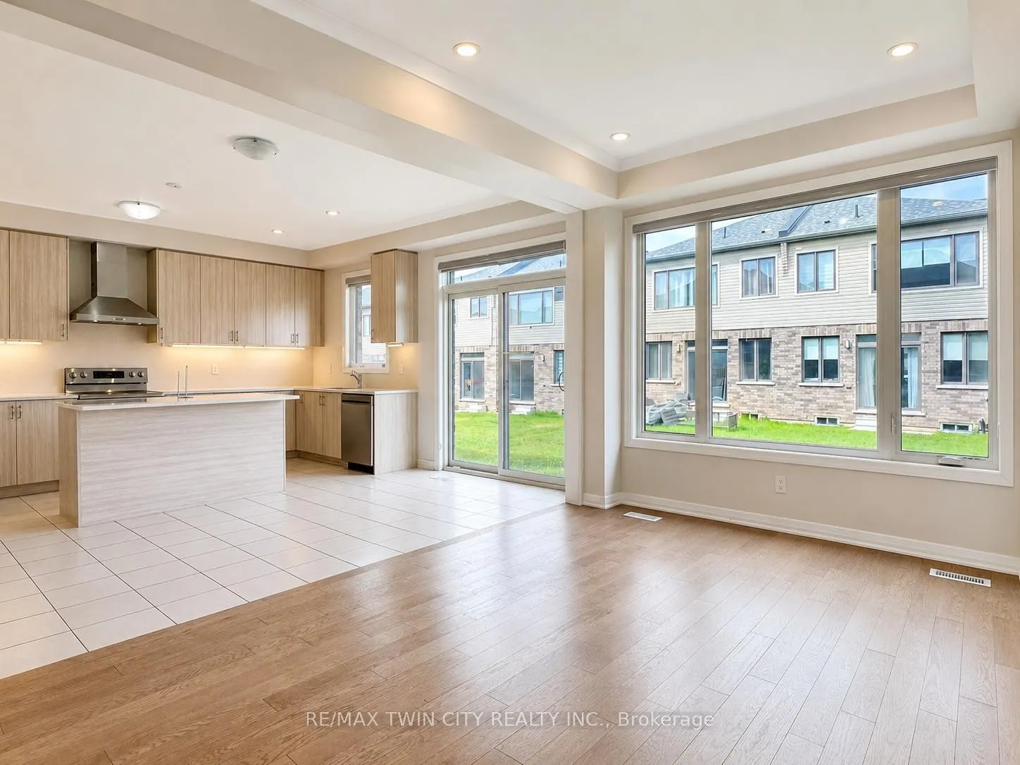 Photo 8 of 82 John Carpenter Road, North Dumfries, Ayr — HOMEH