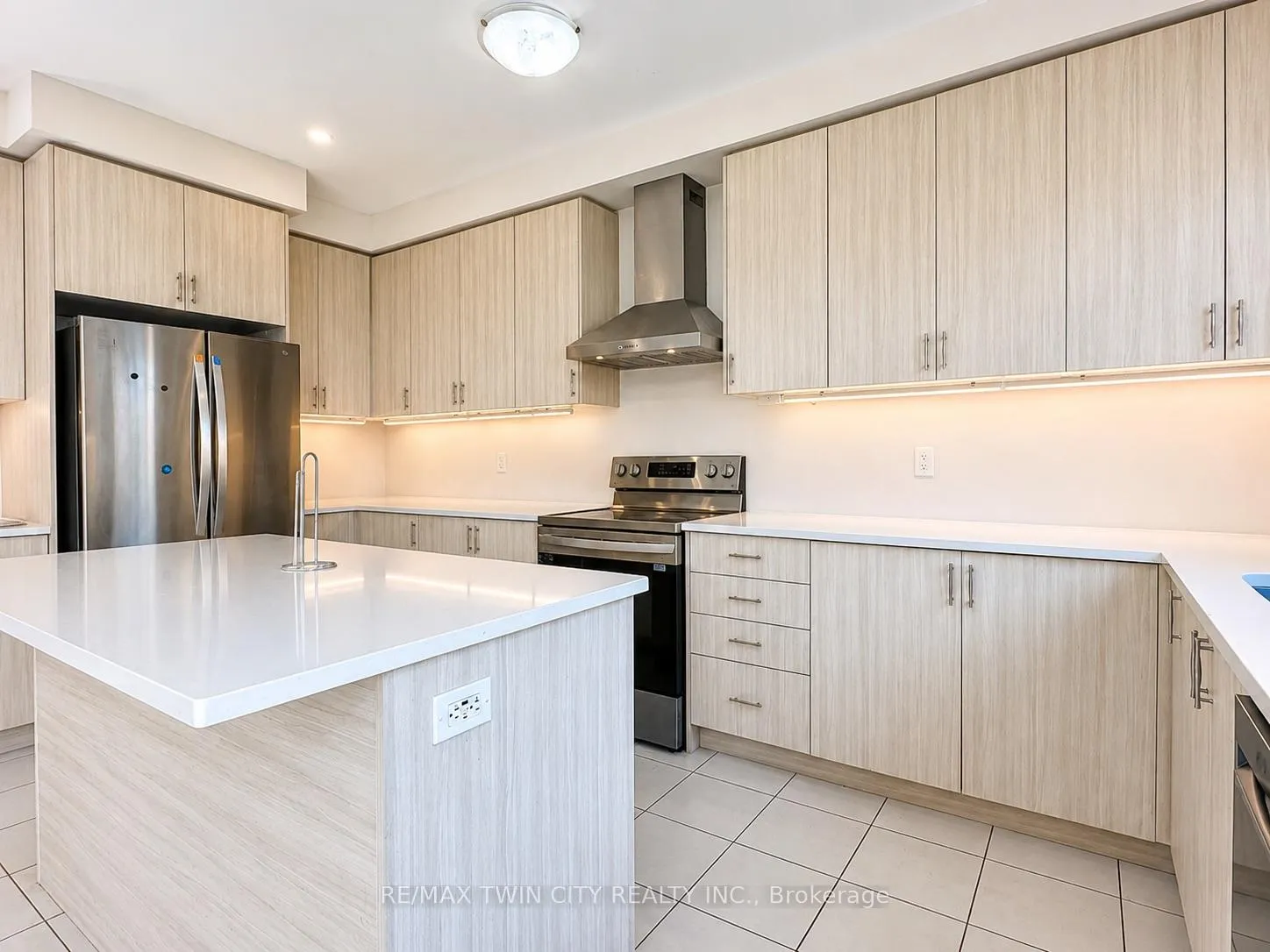 Photo 10 of 82 John Carpenter Road, North Dumfries, Ayr — HOMEH