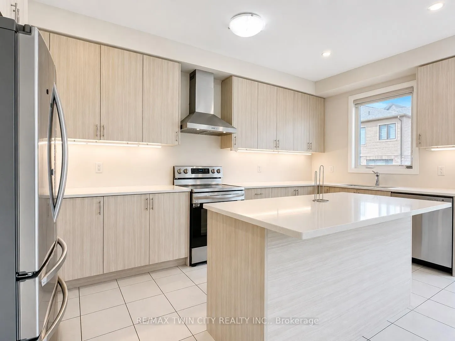 Photo 12 of 82 John Carpenter Road, North Dumfries, Ayr — HOMEH