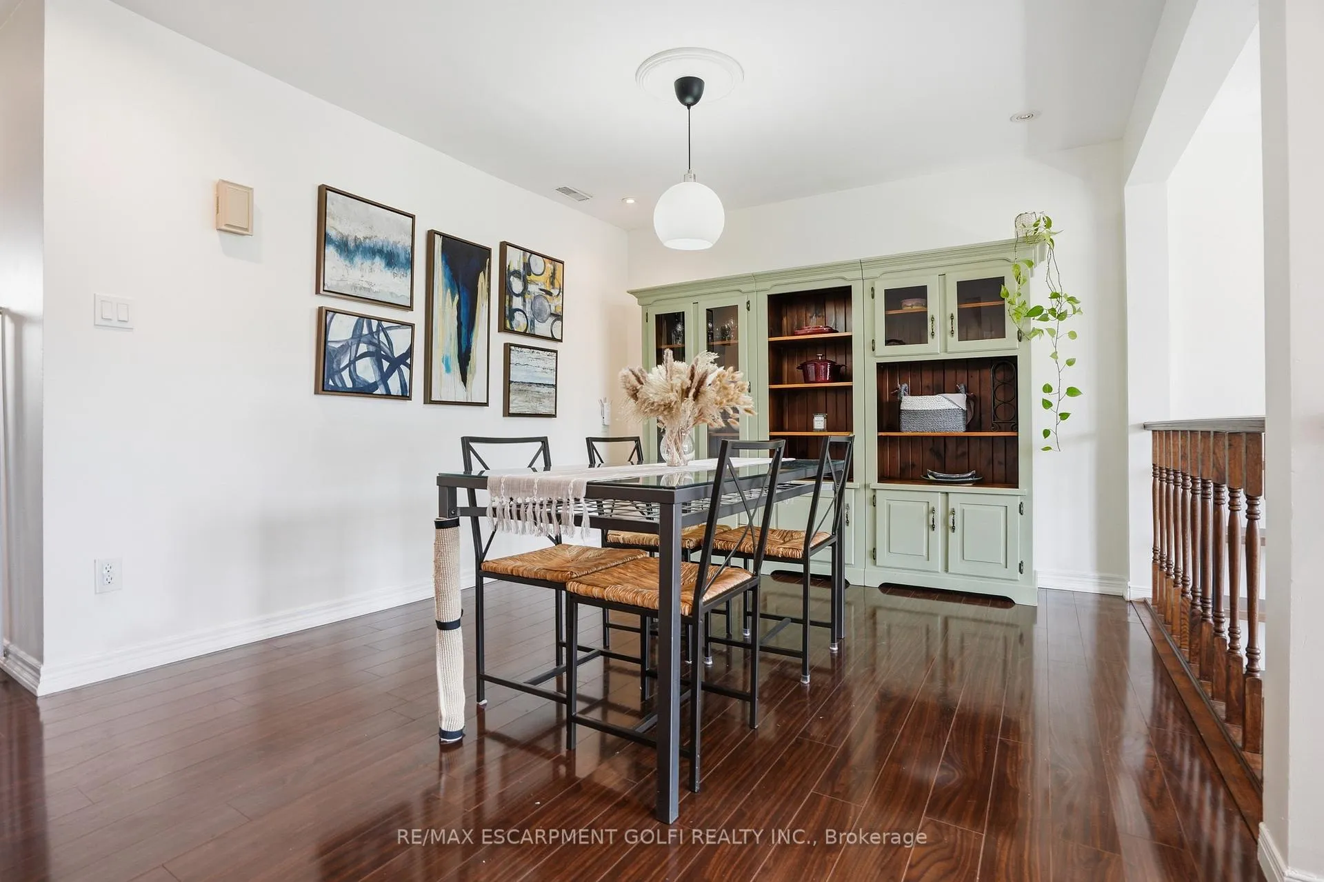 Photo 6 of Unit 10, 23 Watsons Lane, Hamilton, Dundas — HOMEH