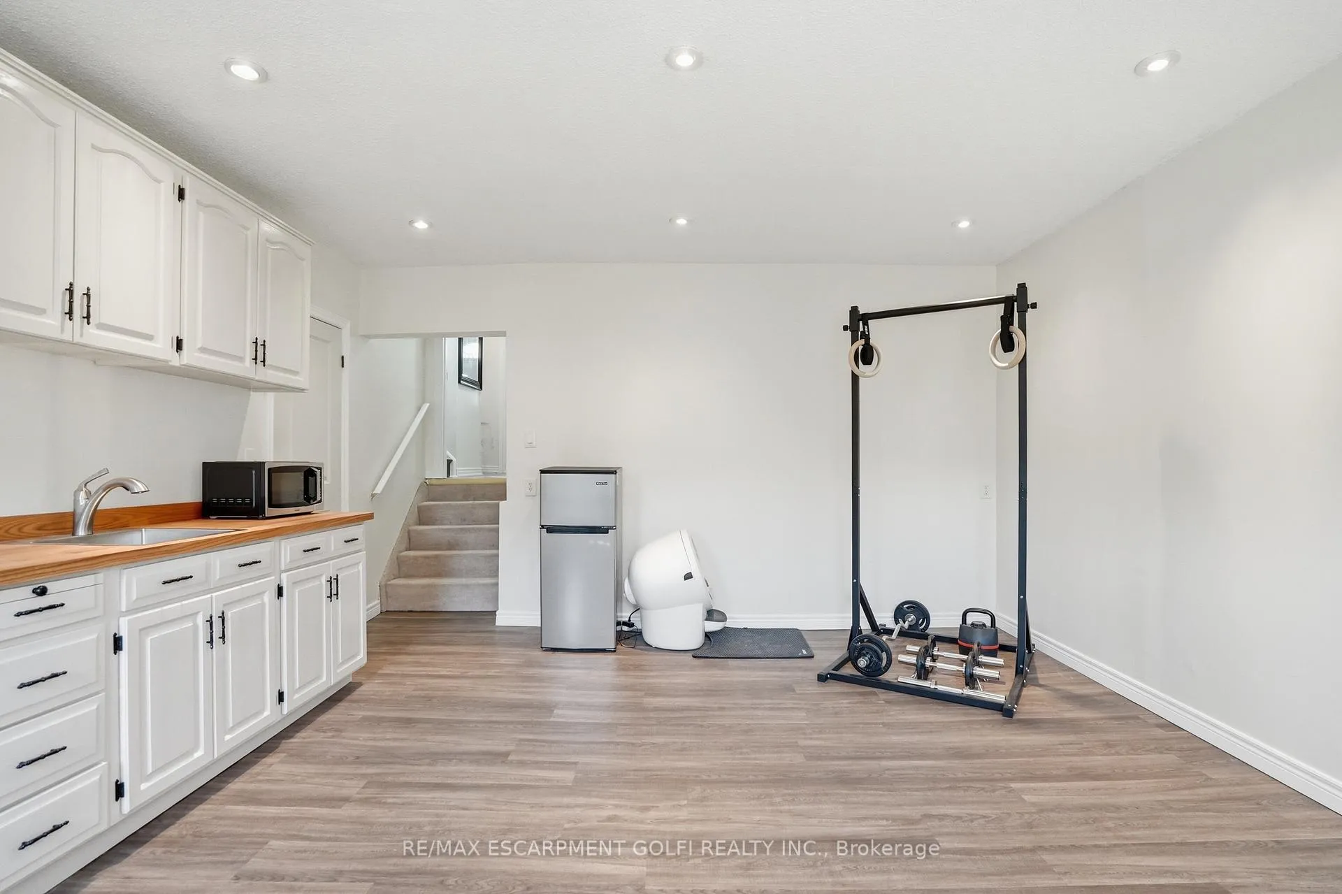 Photo 13 of Unit 10, 23 Watsons Lane, Hamilton, Dundas — HOMEH
