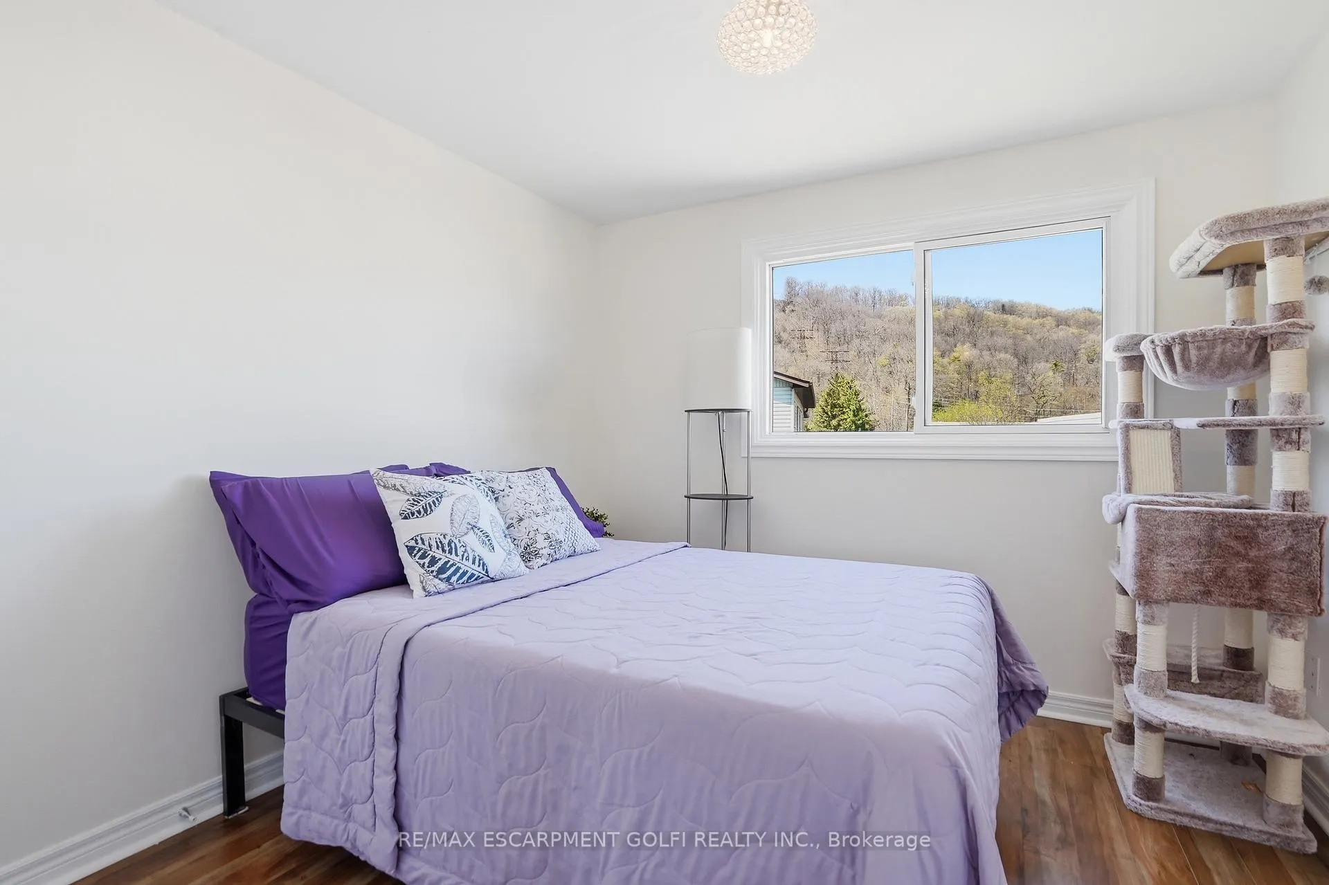 Photo 18 of Unit 10, 23 Watsons Lane, Hamilton, Dundas — HOMEH