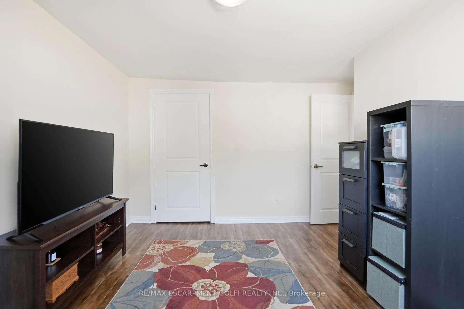 Photo 21 of Unit 10, 23 Watsons Lane, Hamilton, Dundas — HOMEH