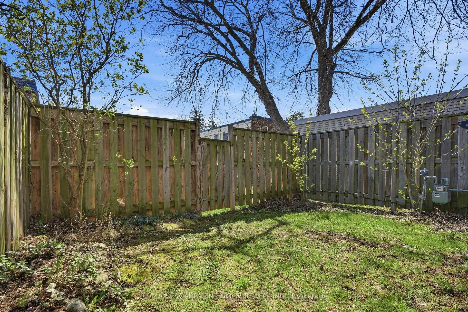 Photo 26 of Unit 10, 23 Watsons Lane, Hamilton, Dundas — HOMEH
