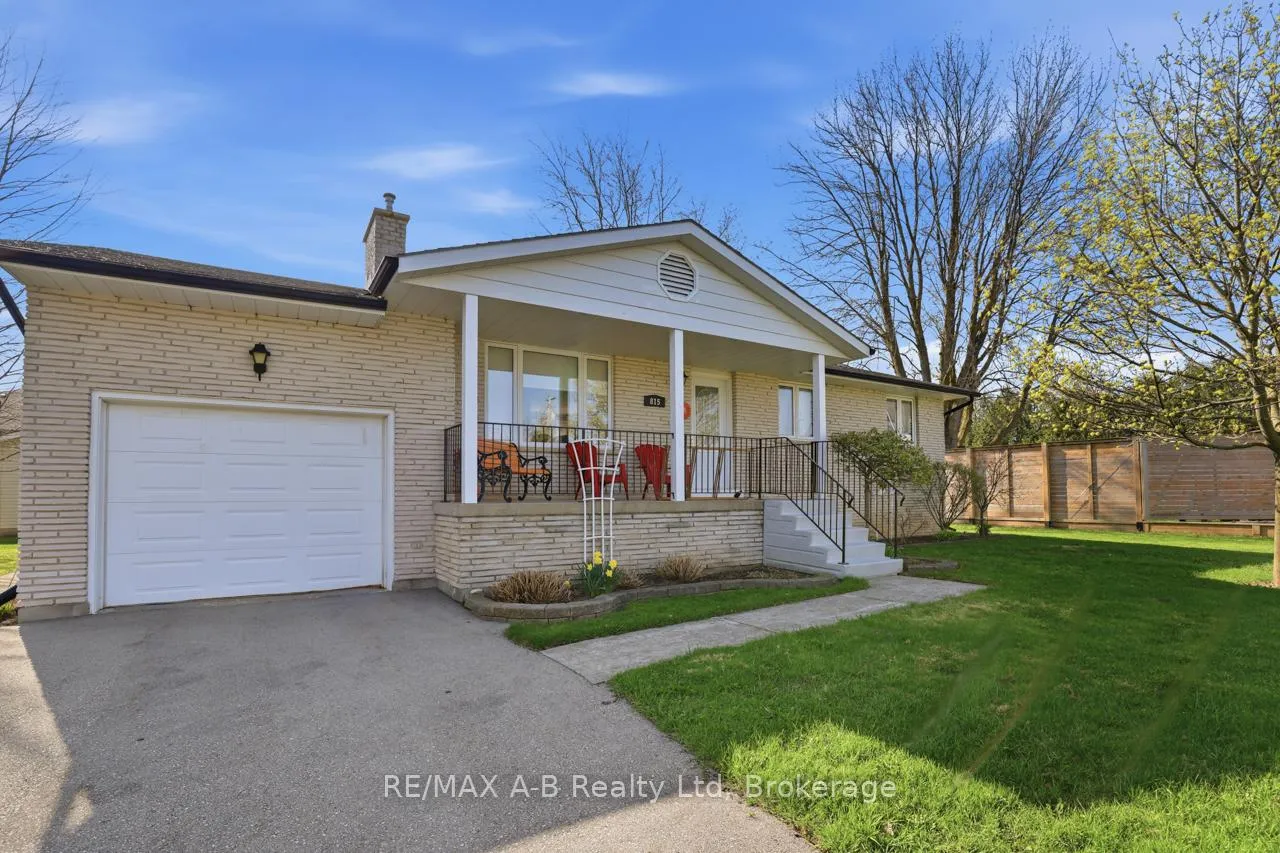 Photo 2 of 815 O'Loane Avenue, Stratford — HOMEH