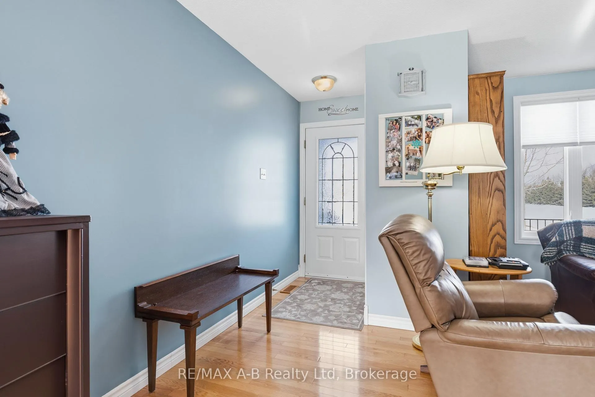 Photo 4 of 815 O'Loane Avenue, Stratford — HOMEH
