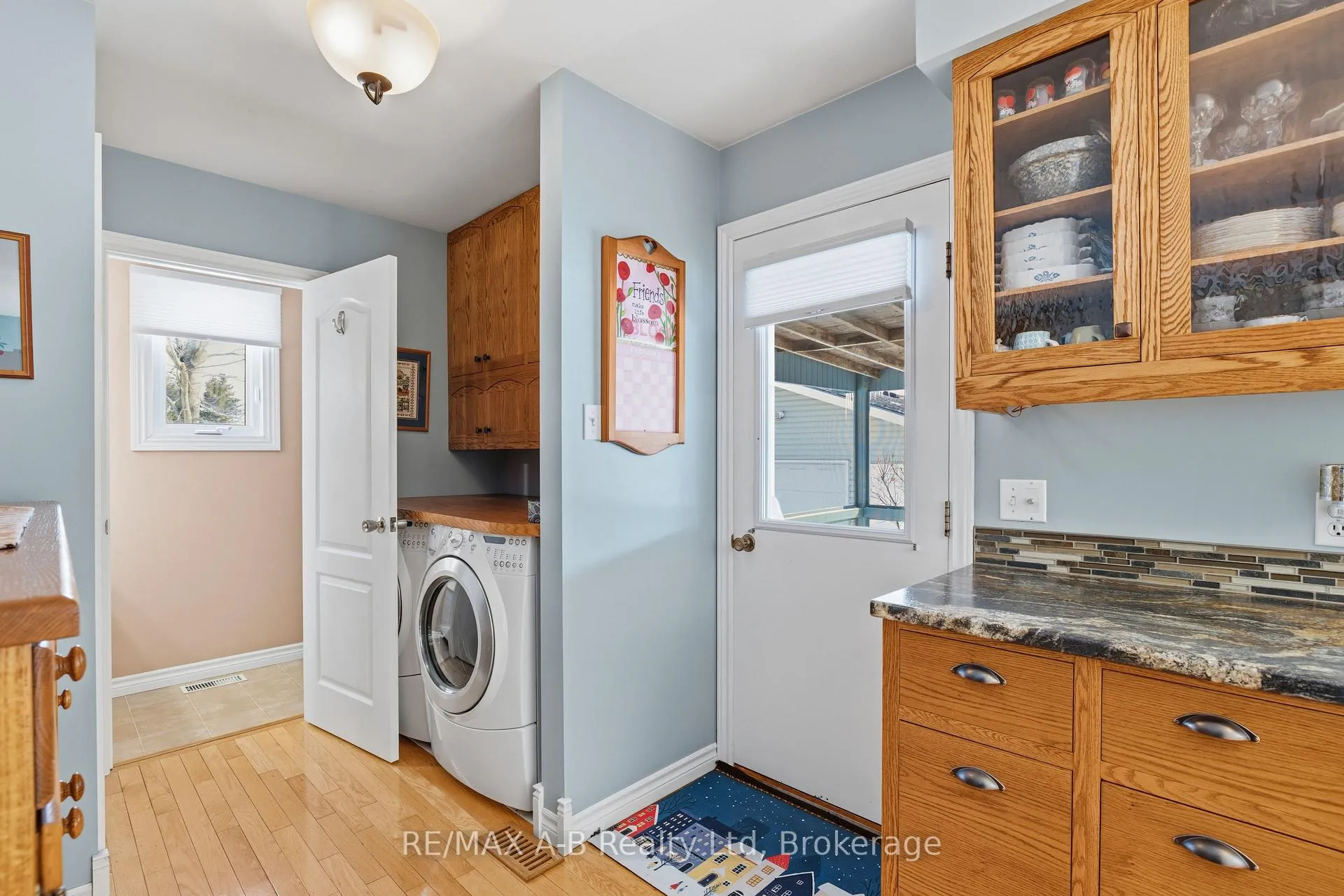 Photo 20 of 815 O'Loane Avenue, Stratford — HOMEH