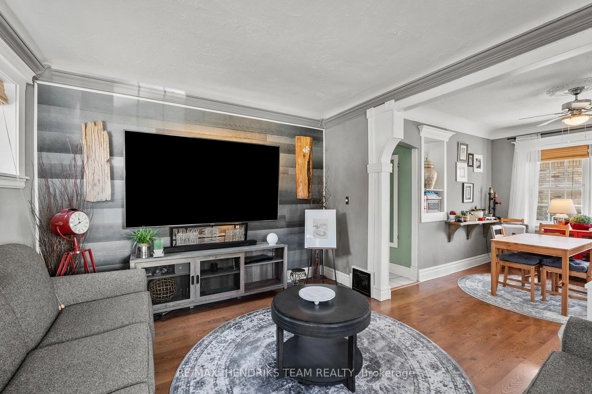 Photo 10 of 10 Peachdale Avenue, St. Catharines, Facer — HOMEH