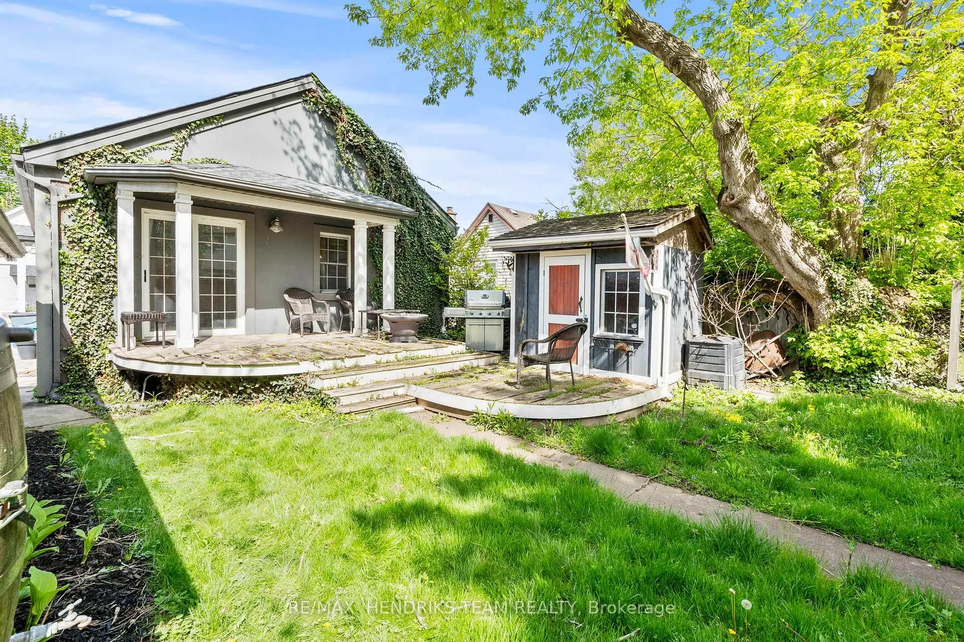 Photo 25 of 10 Peachdale Avenue, St. Catharines, Facer — HOMEH