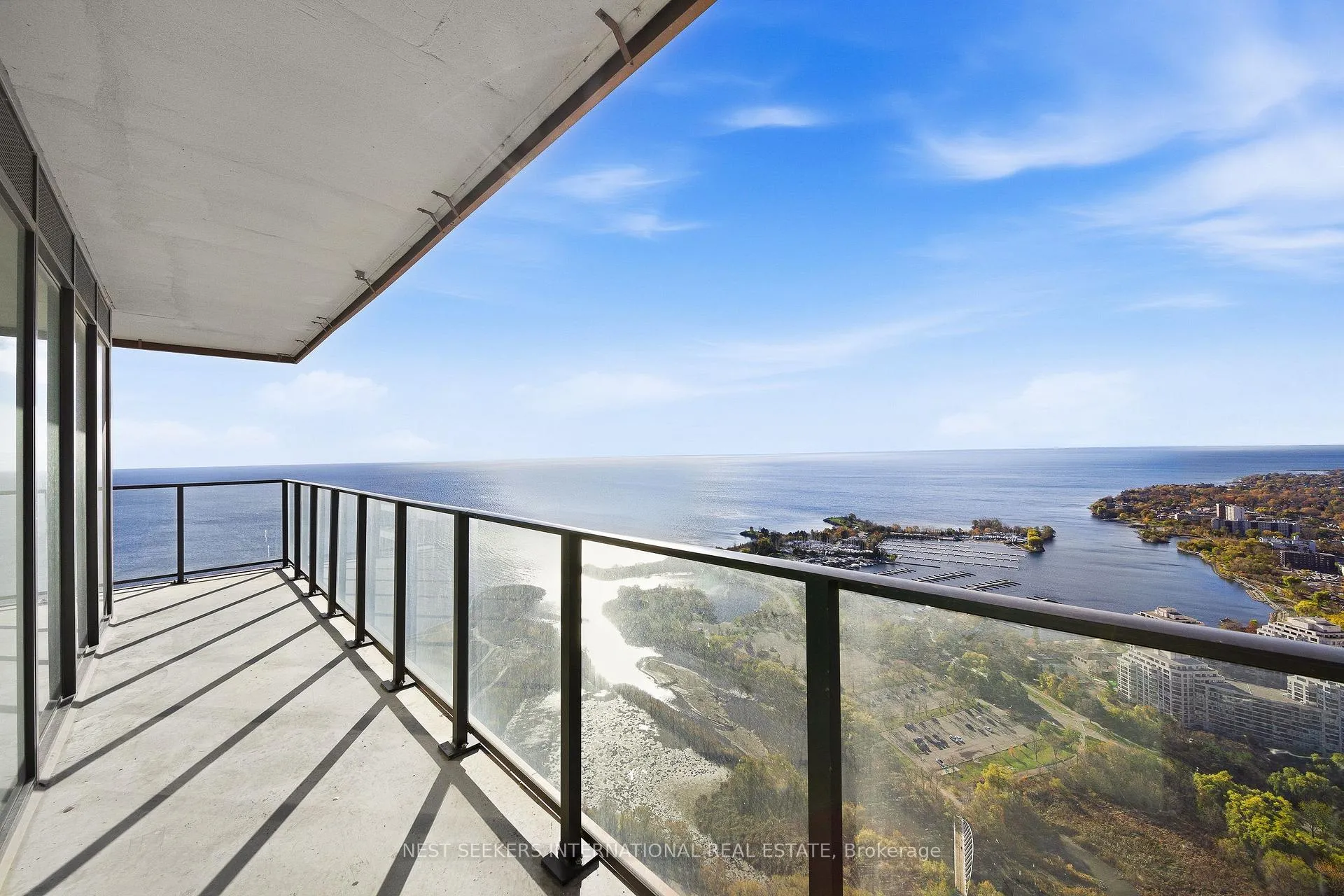 Front of Unit 5407, 30 Shore Breeze Drive