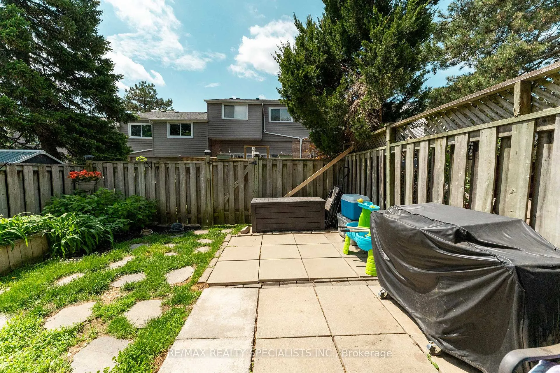 Photo 35 of Unit 114, 2050 Upper Middle Road, Burlington, Brant Hills — HOMEH