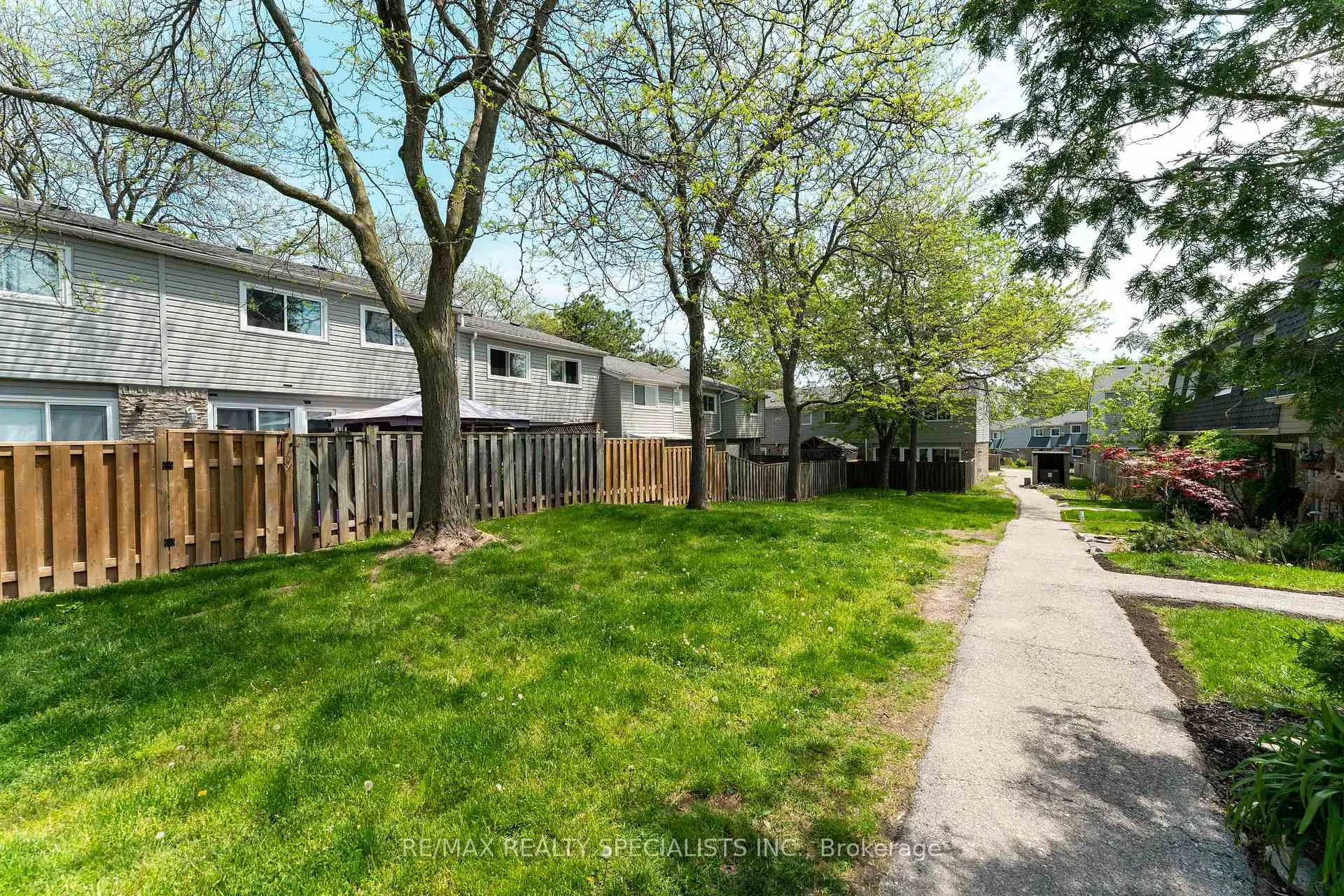 Photo 42 of Unit 114, 2050 Upper Middle Road, Burlington, Brant Hills — HOMEH
