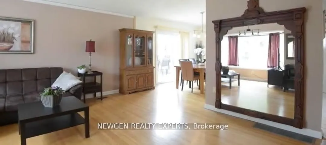 Photo 8 of 11 Lawrence Crescent, Brampton, Brampton East — HOMEH