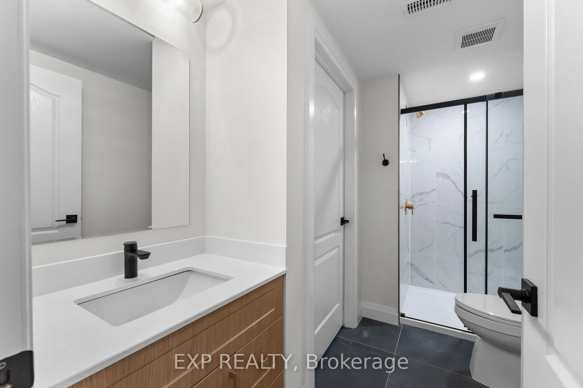 Photo 14 of Unit Unit 2 - Lower, 4271 Fifth Avenue, Niagara Falls, Downtown — HOMEH