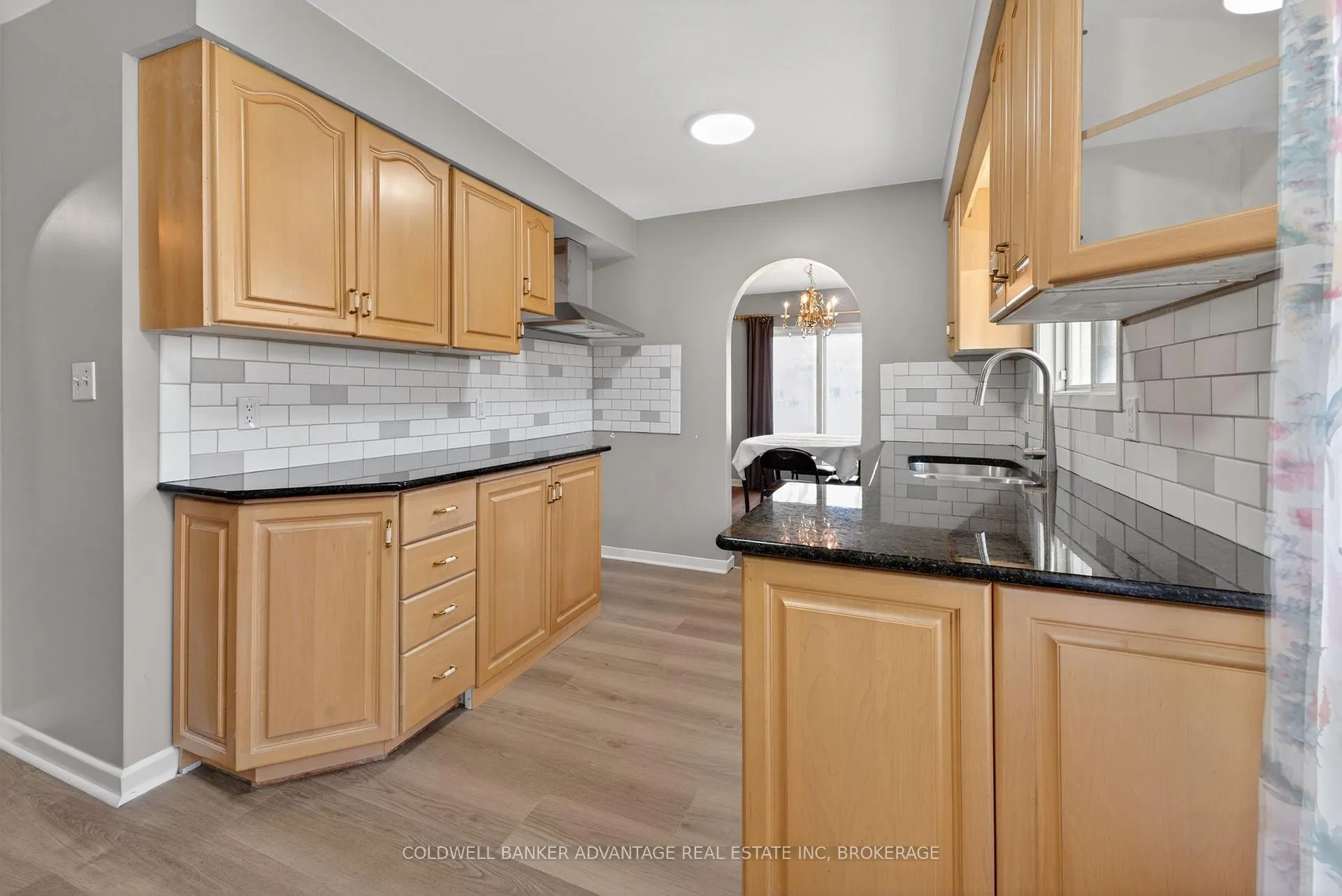 Photo 13 of 6976 Abbey Circle, Niagara Falls, Casey — HOMEH