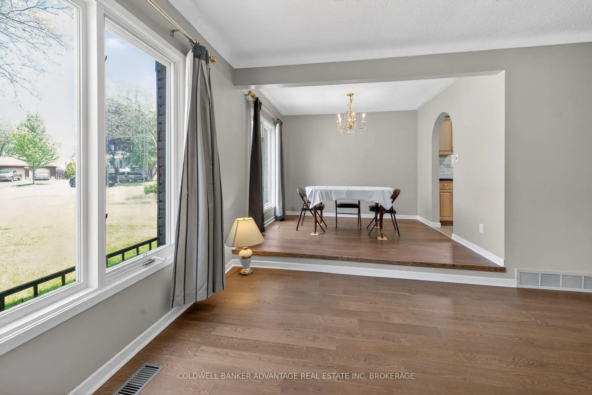 Photo 16 of 6976 Abbey Circle, Niagara Falls, Casey — HOMEH