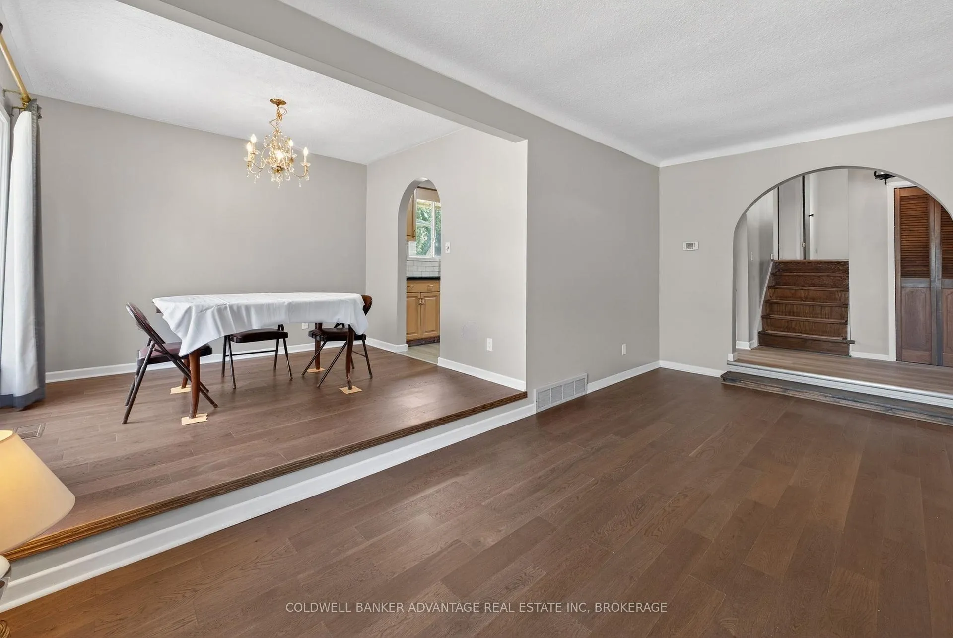 Photo 18 of 6976 Abbey Circle, Niagara Falls, Casey — HOMEH
